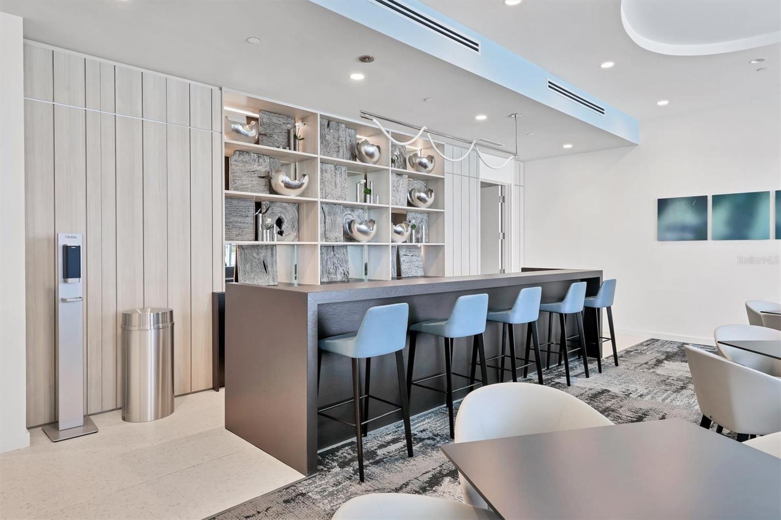 301 QUAY COMMONS #501