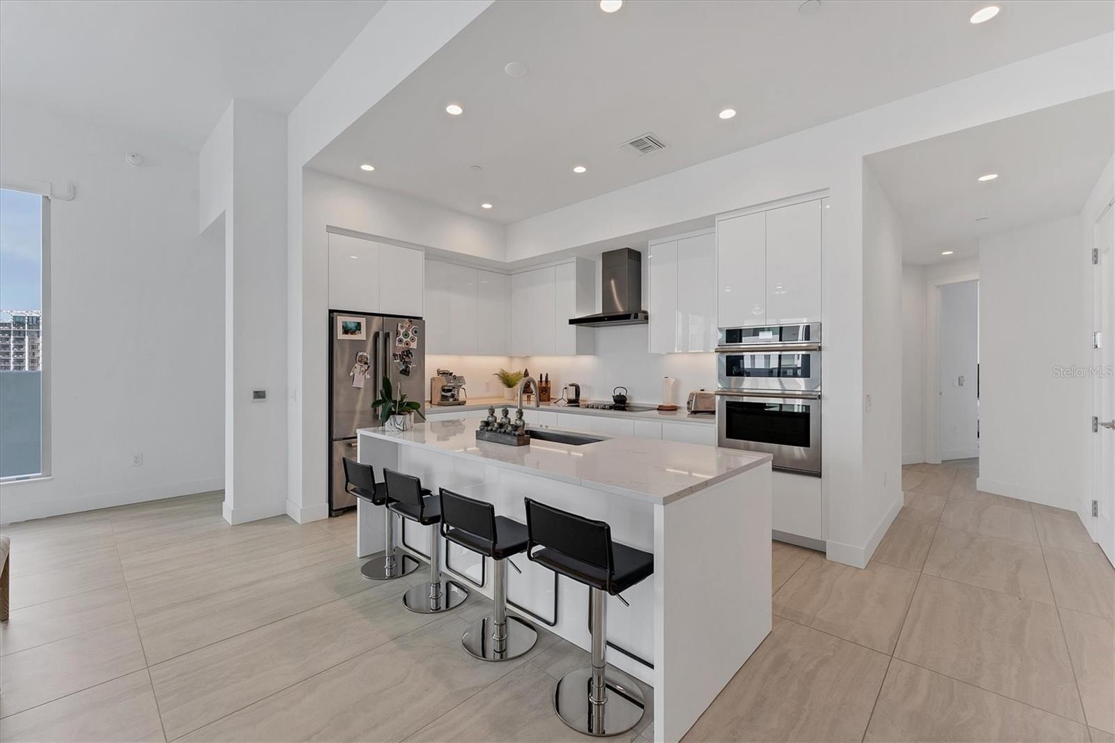 301 QUAY COMMONS #501