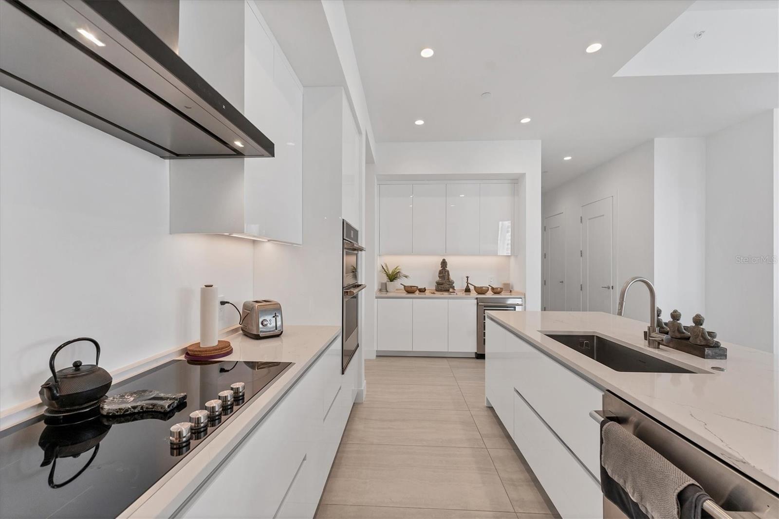 301 QUAY COMMONS #501