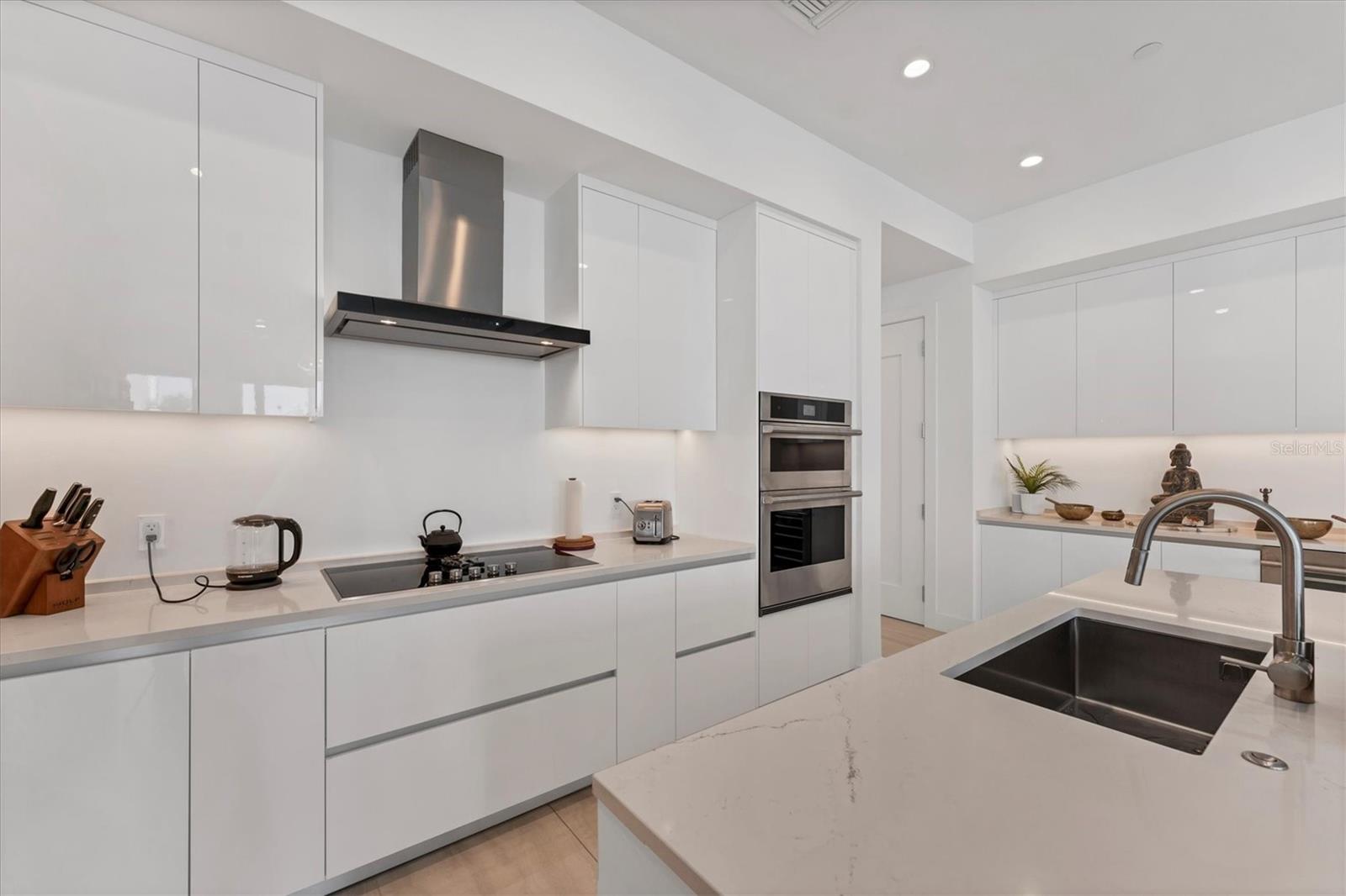 301 QUAY COMMONS #501