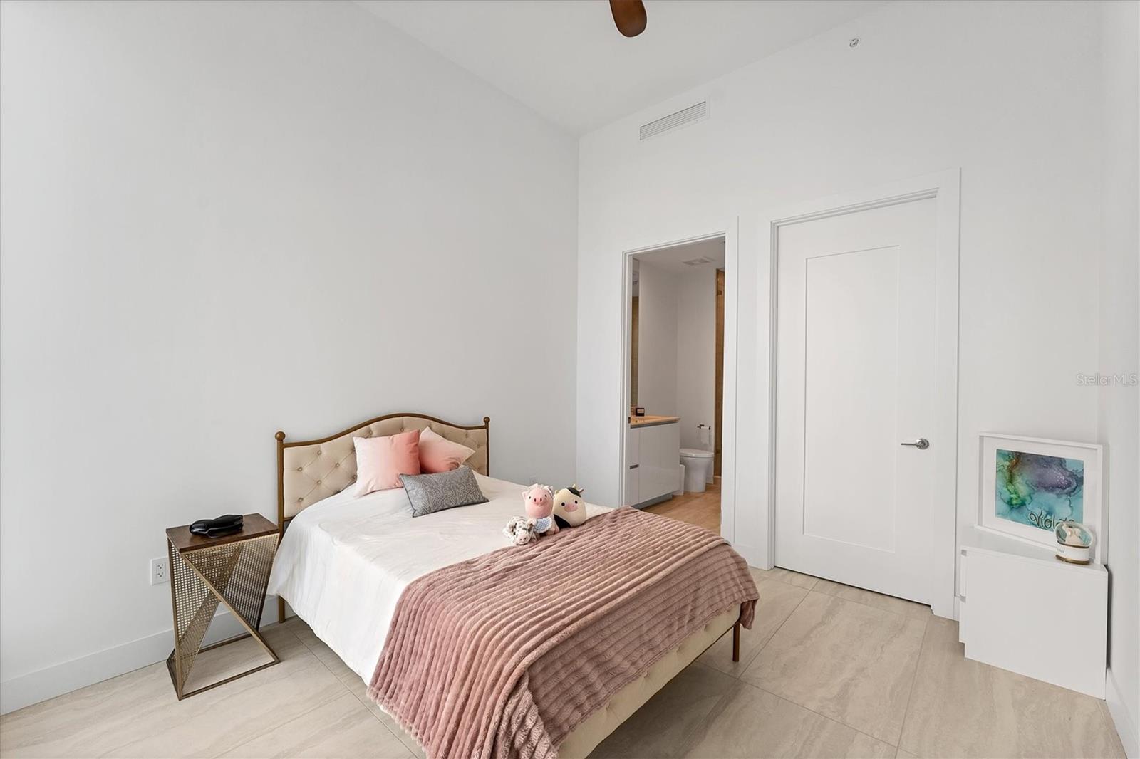 301 QUAY COMMONS #501