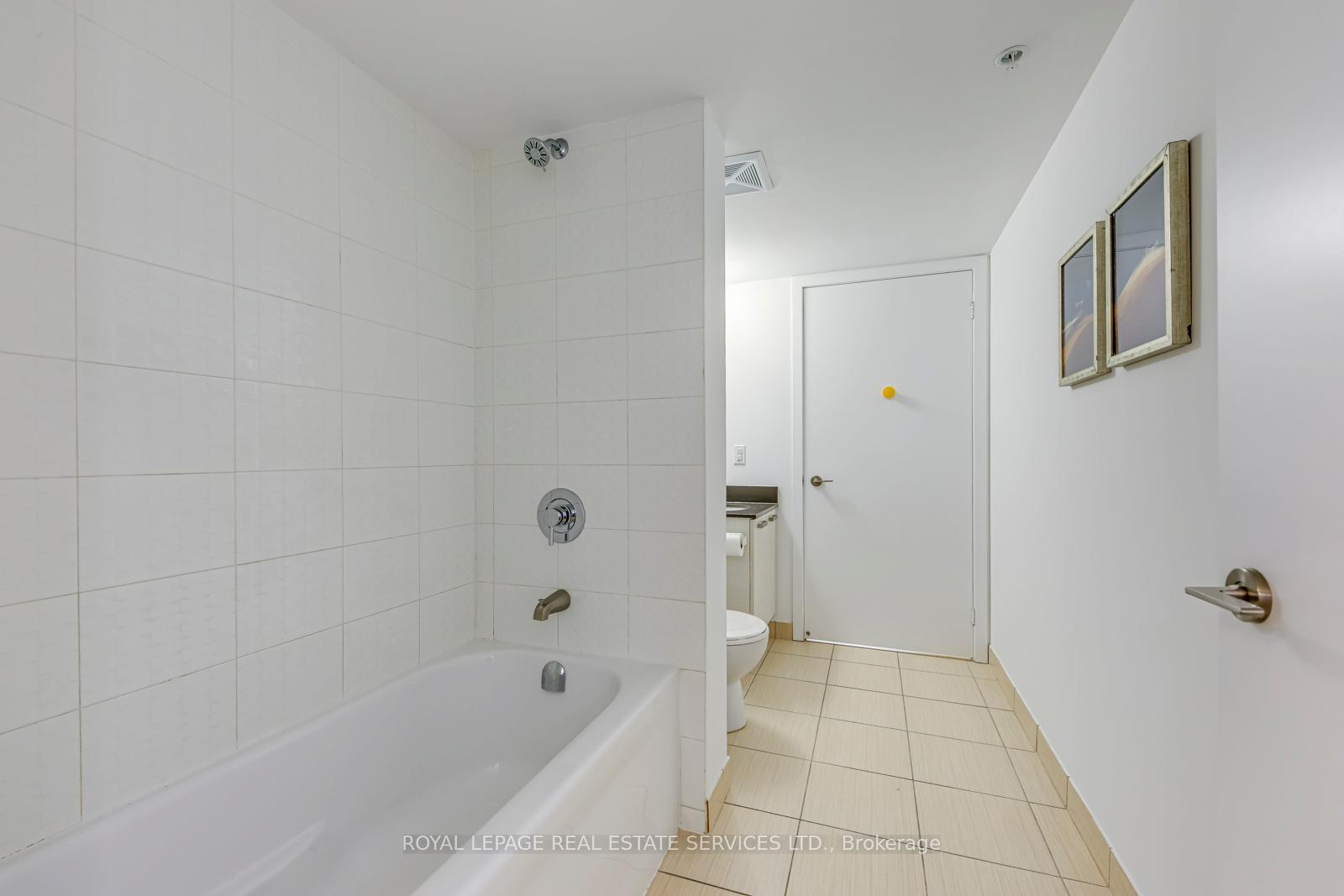 #1136 - 68 Abell Street, Toronto Unit: 1136