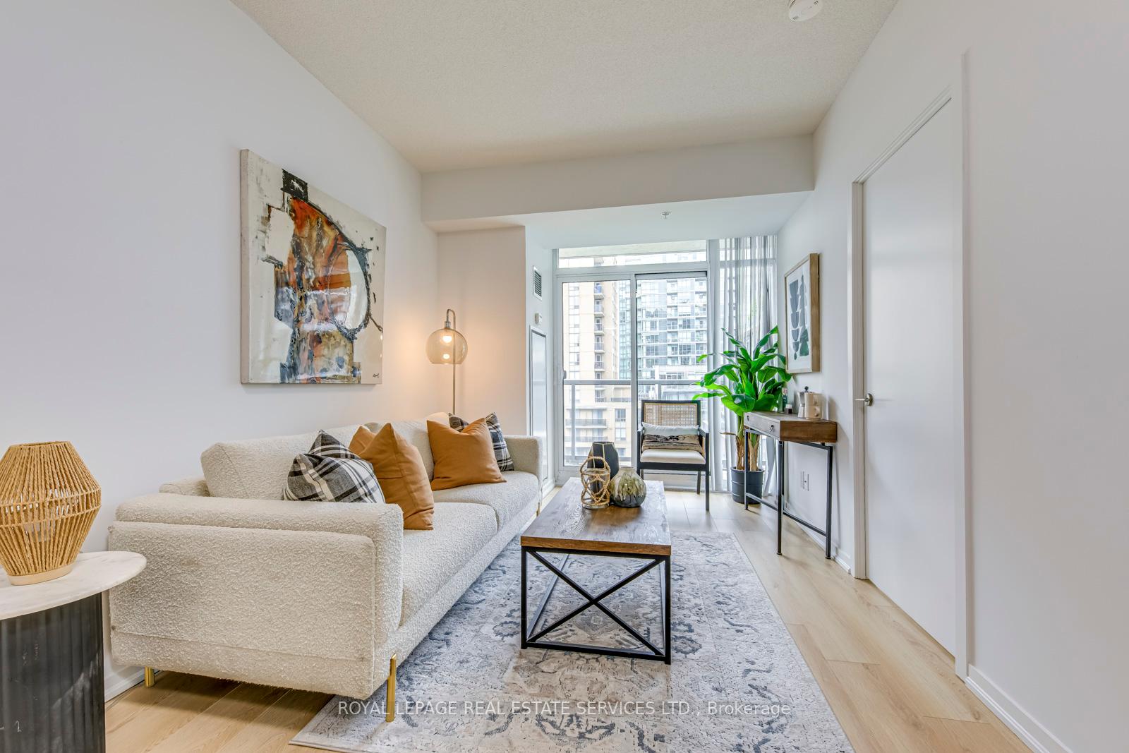 #1136 - 68 Abell Street, Toronto Unit: 1136