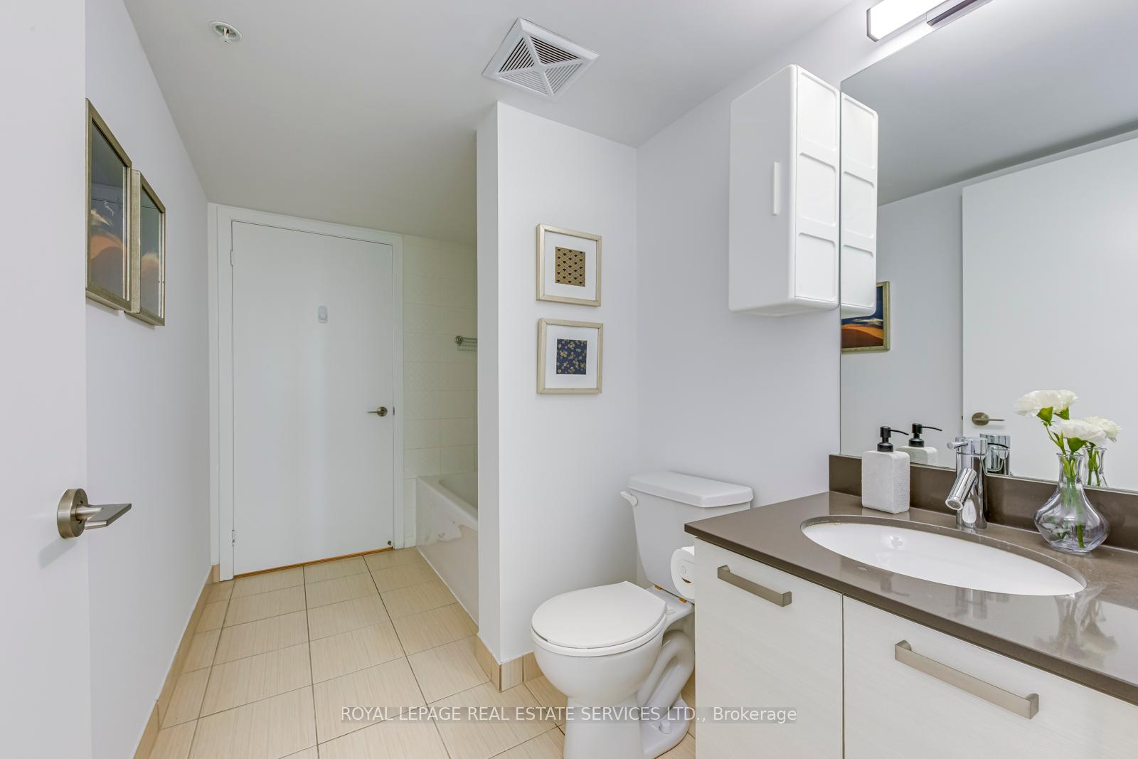 #1136 - 68 Abell Street, Toronto Unit: 1136
