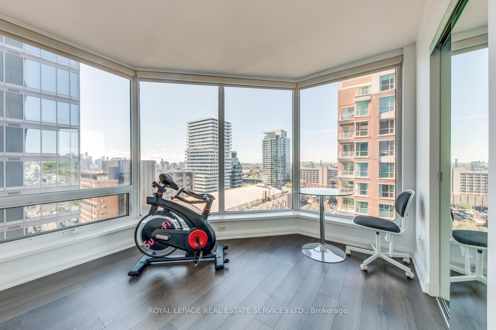 155 Yorkville Avenue 2213