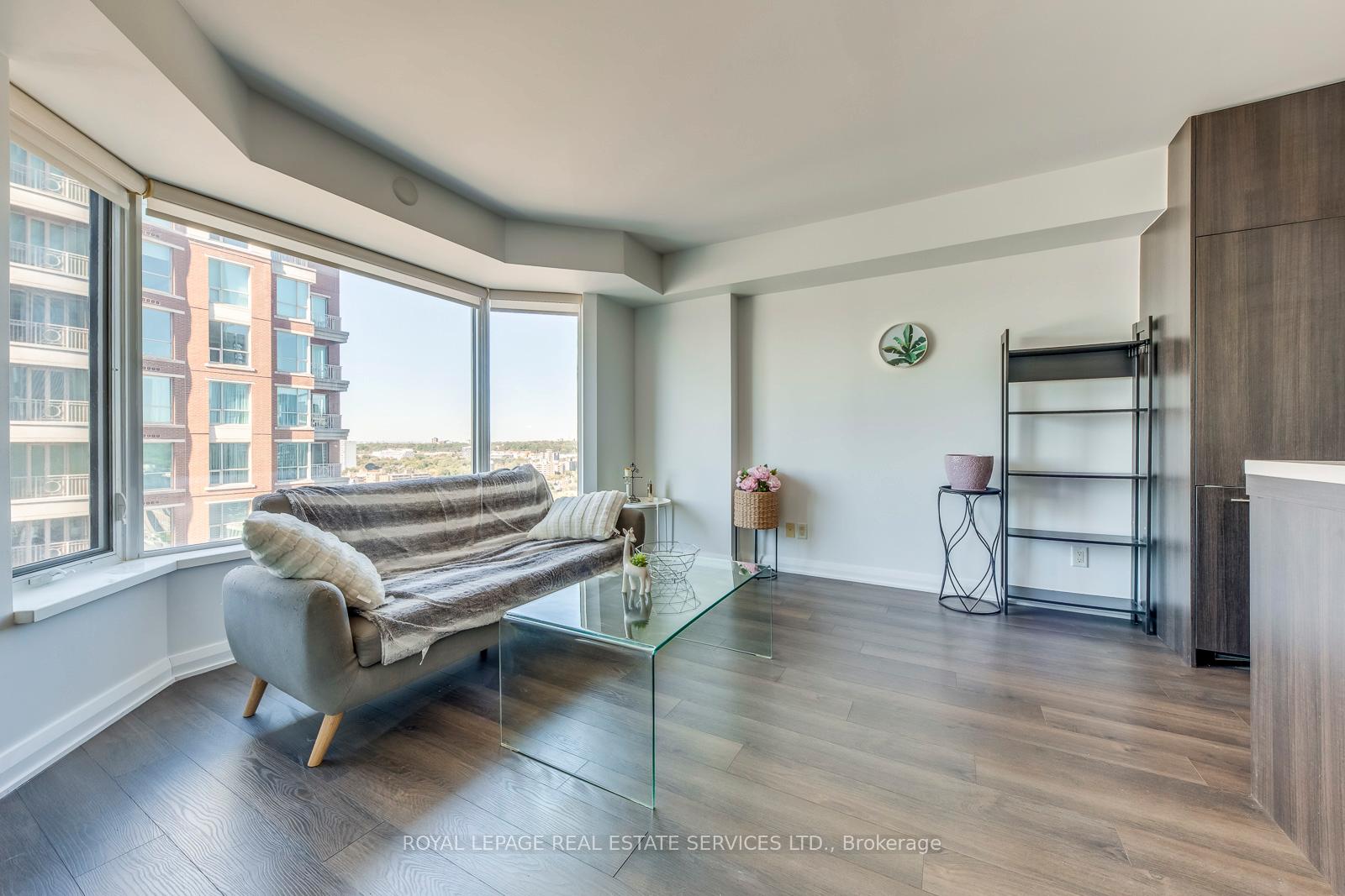 155 Yorkville Avenue 2213