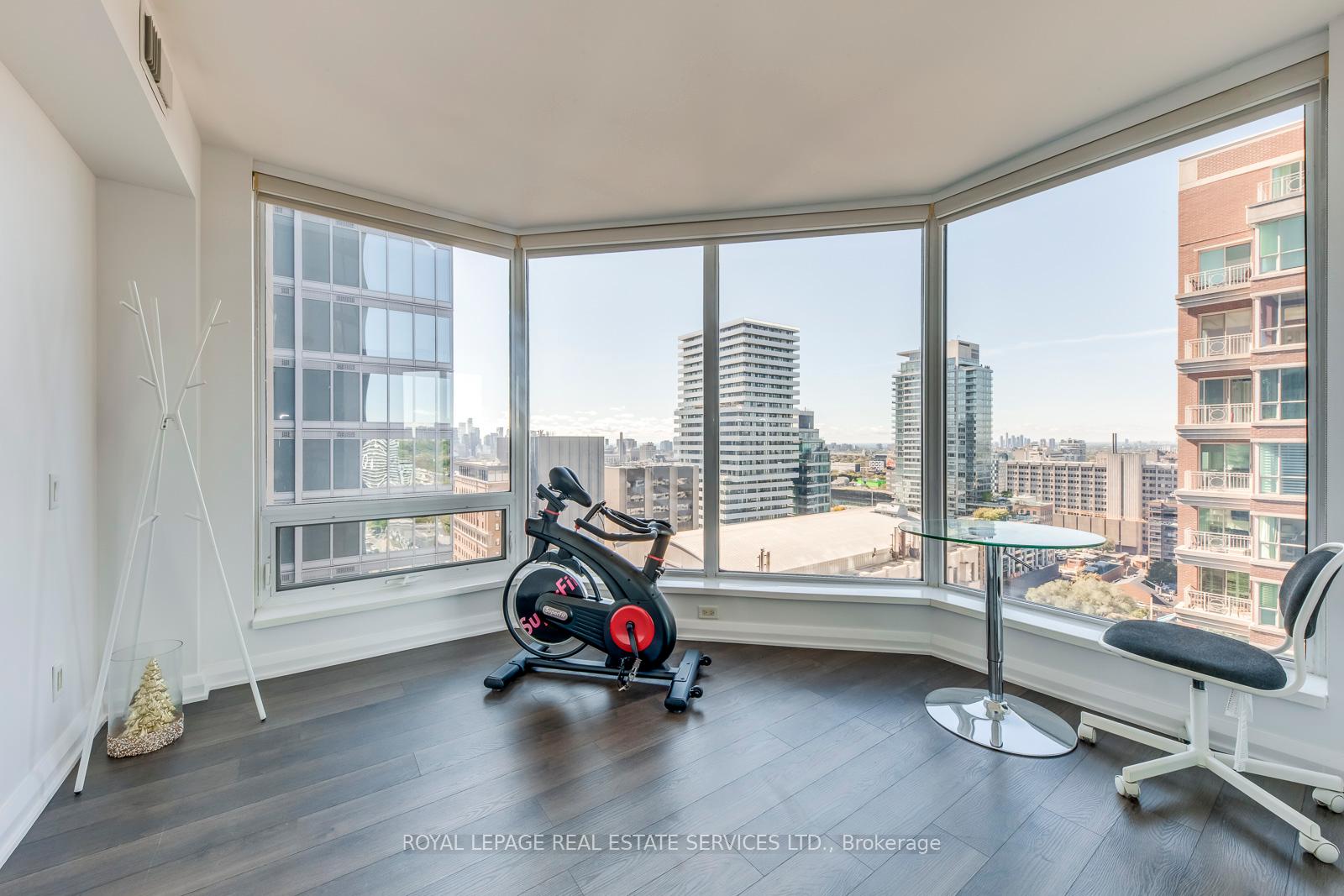 155 Yorkville Avenue 2213