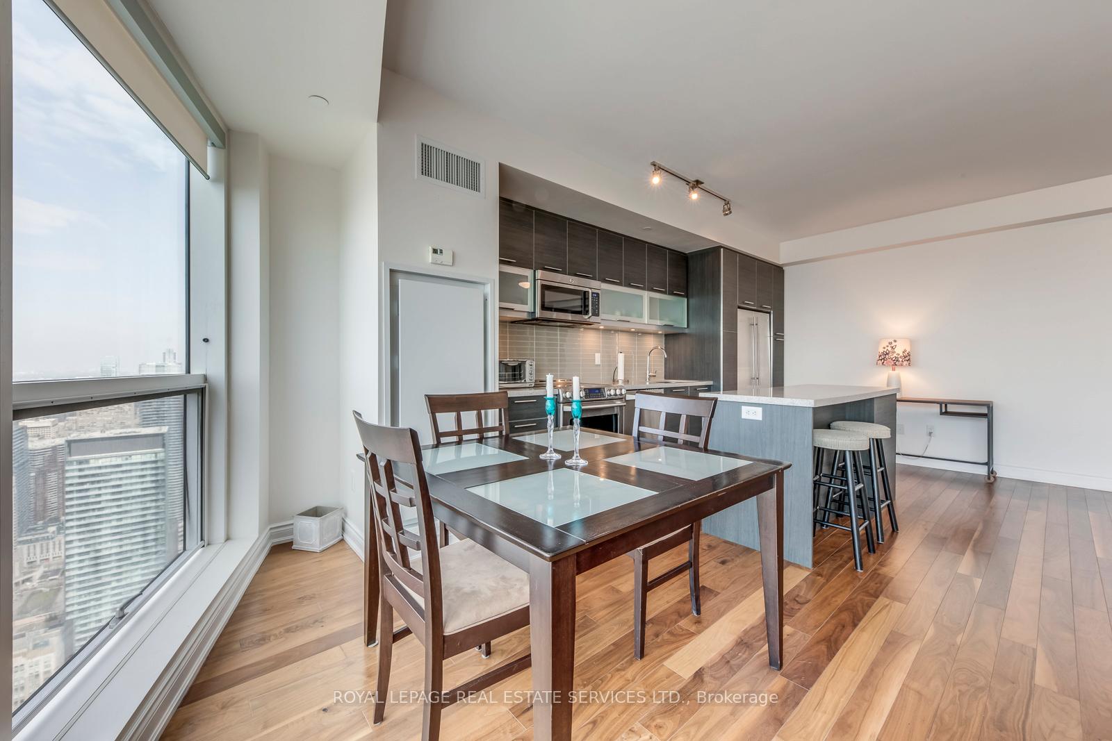 388 Yonge Street 6514, Toronto C07, ON M5B 0A4