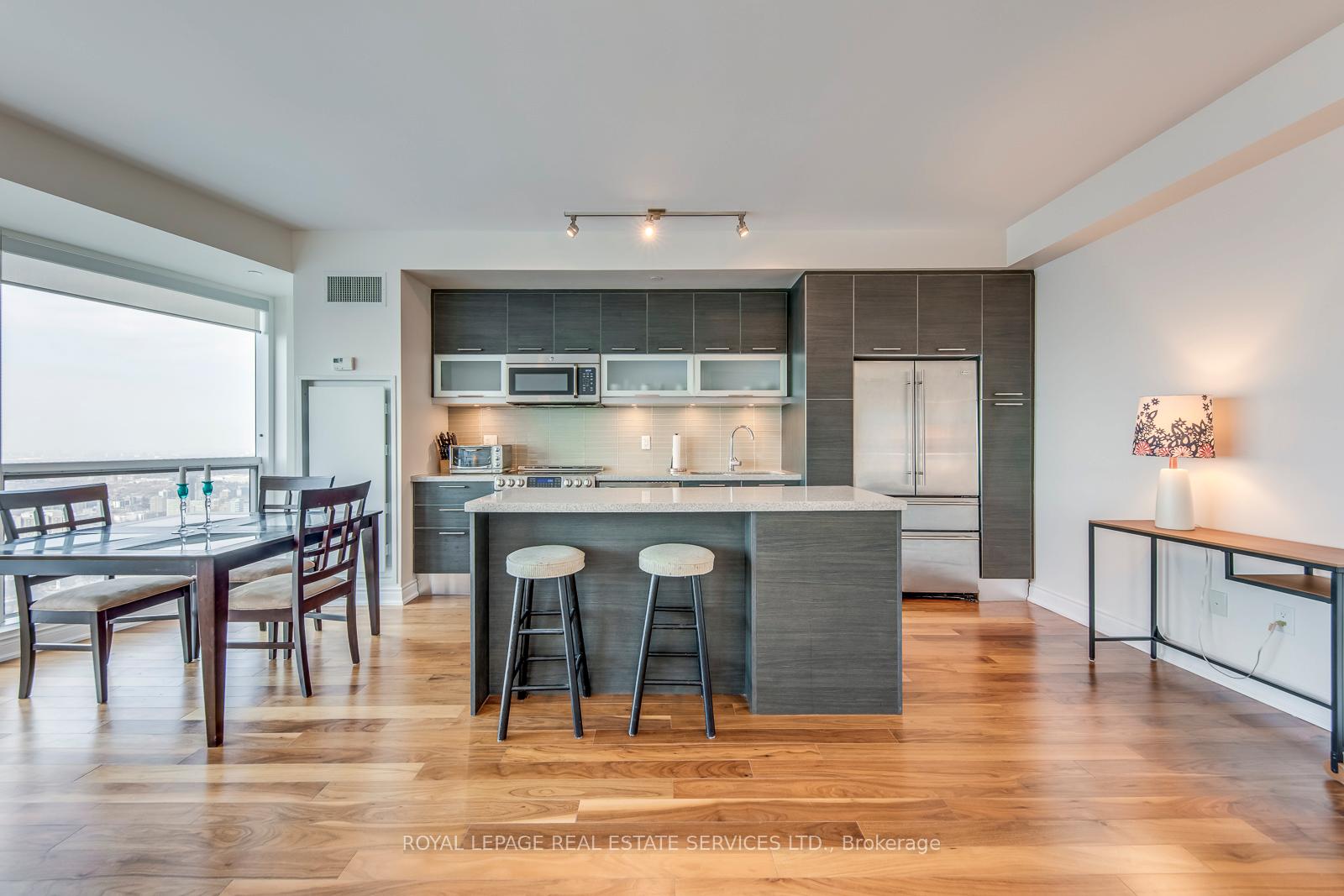 388 Yonge Street 6514, Toronto C07, ON M5B 0A4