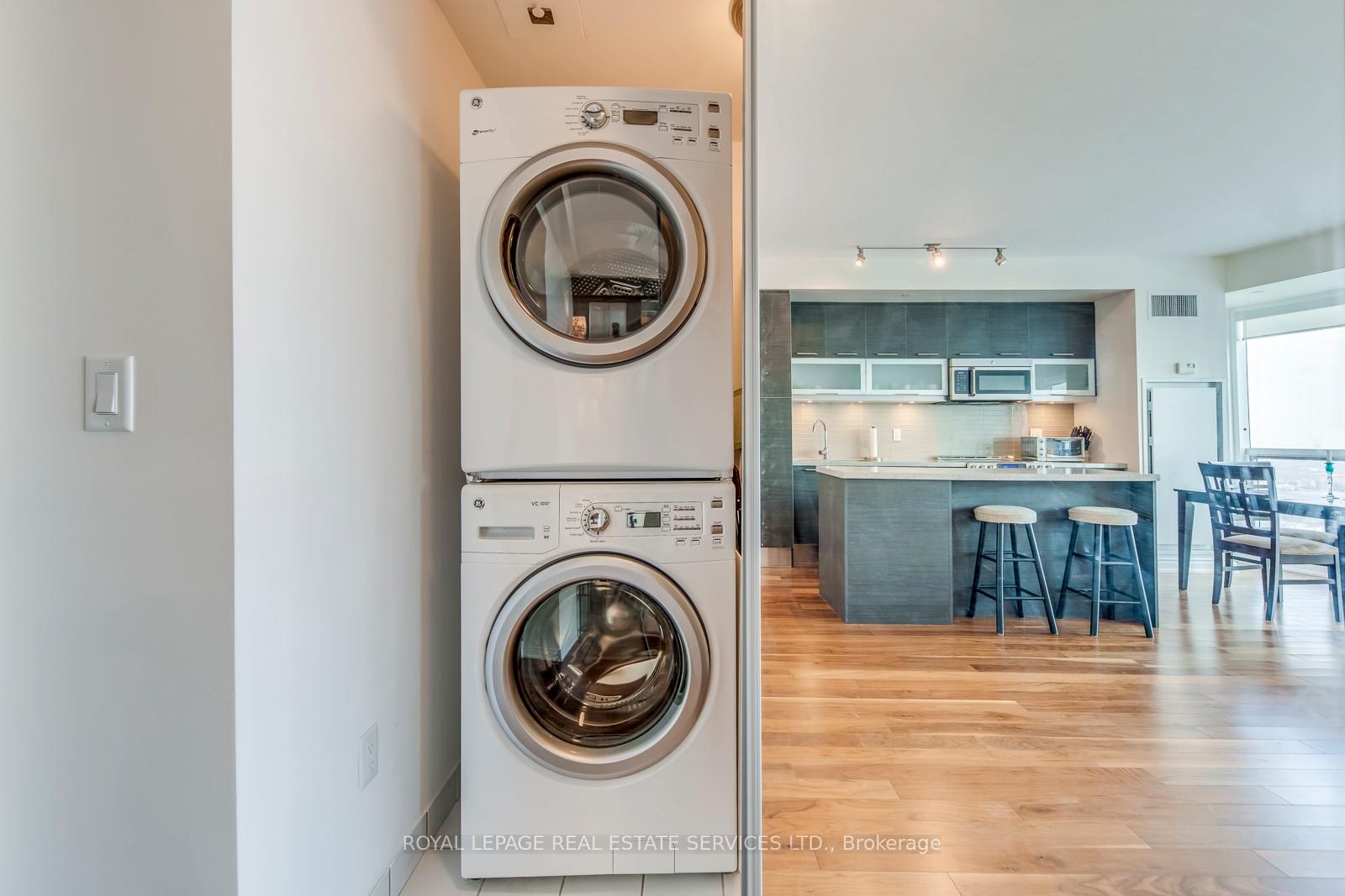 388 Yonge Street 6514, Toronto C07, ON M5B 0A4