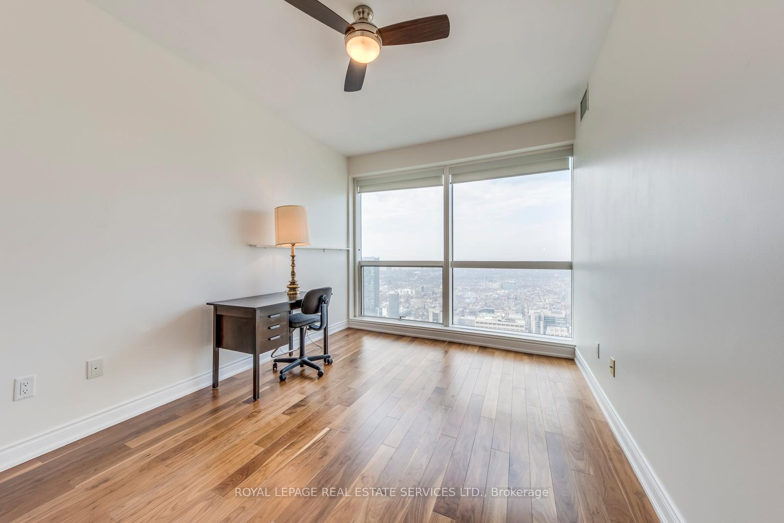 388 Yonge Street 6514, Toronto C07, ON M5B 0A4