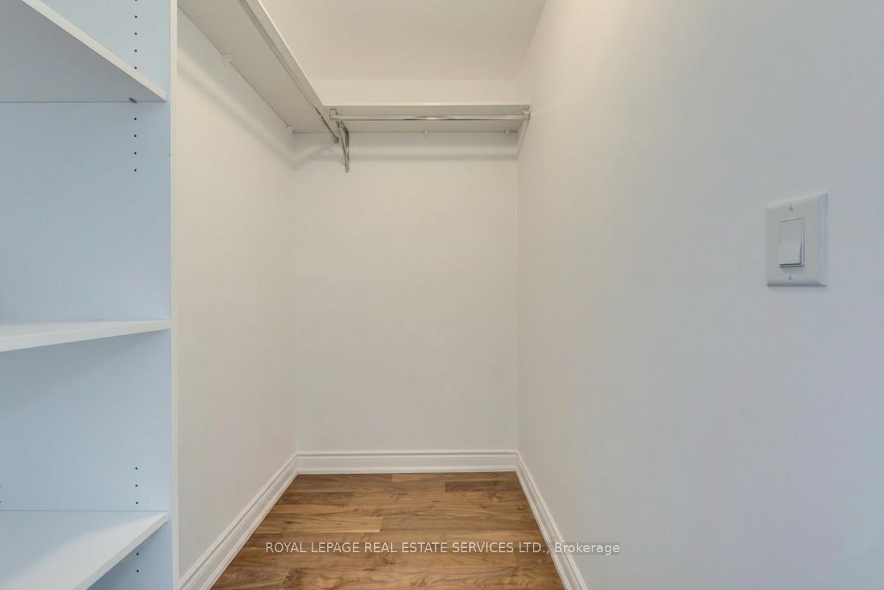 388 Yonge Street 6514, Toronto C07, ON M5B 0A4