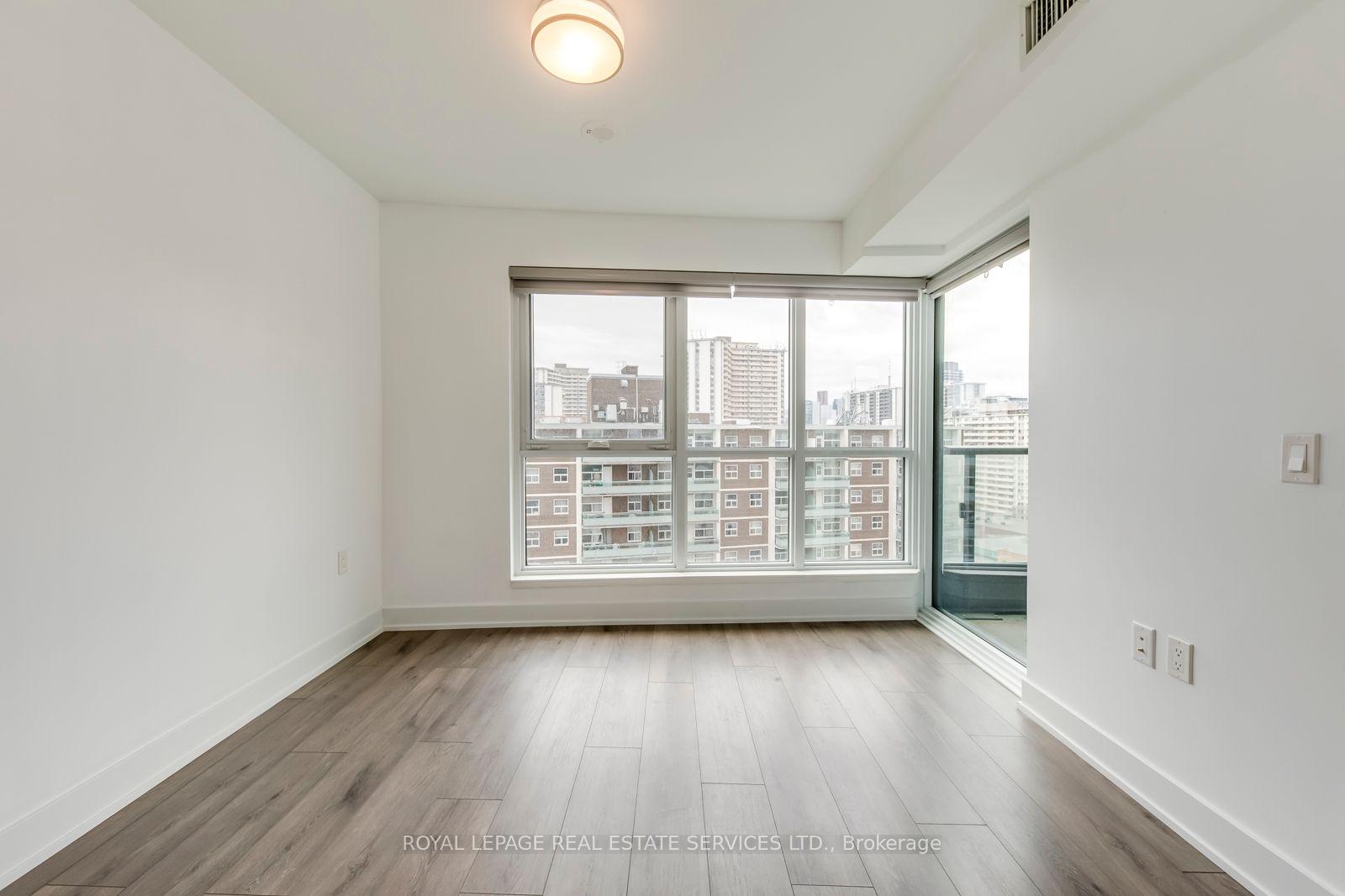 585 Bloor Street E 1320