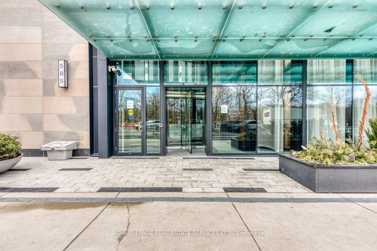 585 Bloor Street E 1320