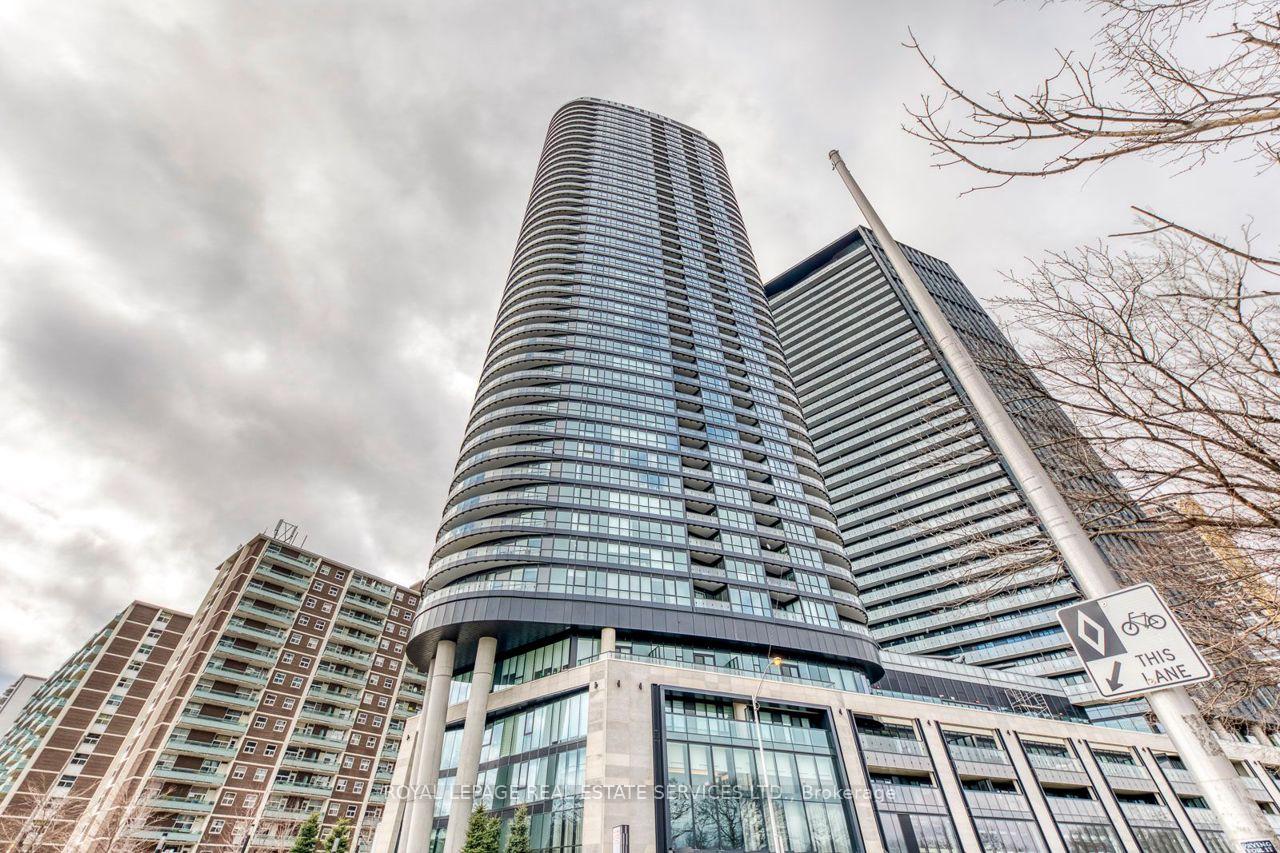 585 Bloor Street E 1320