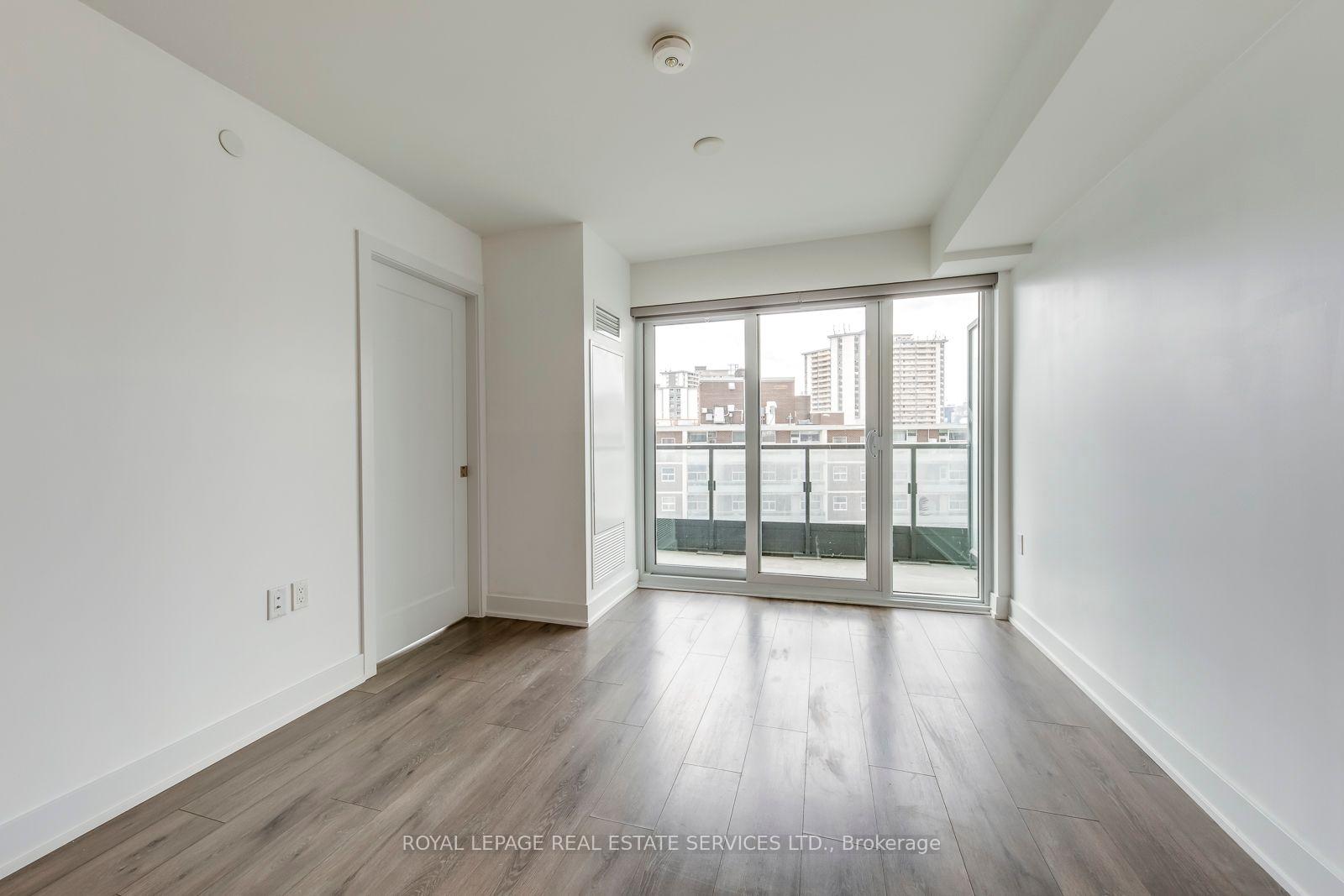 585 Bloor Street E 1320