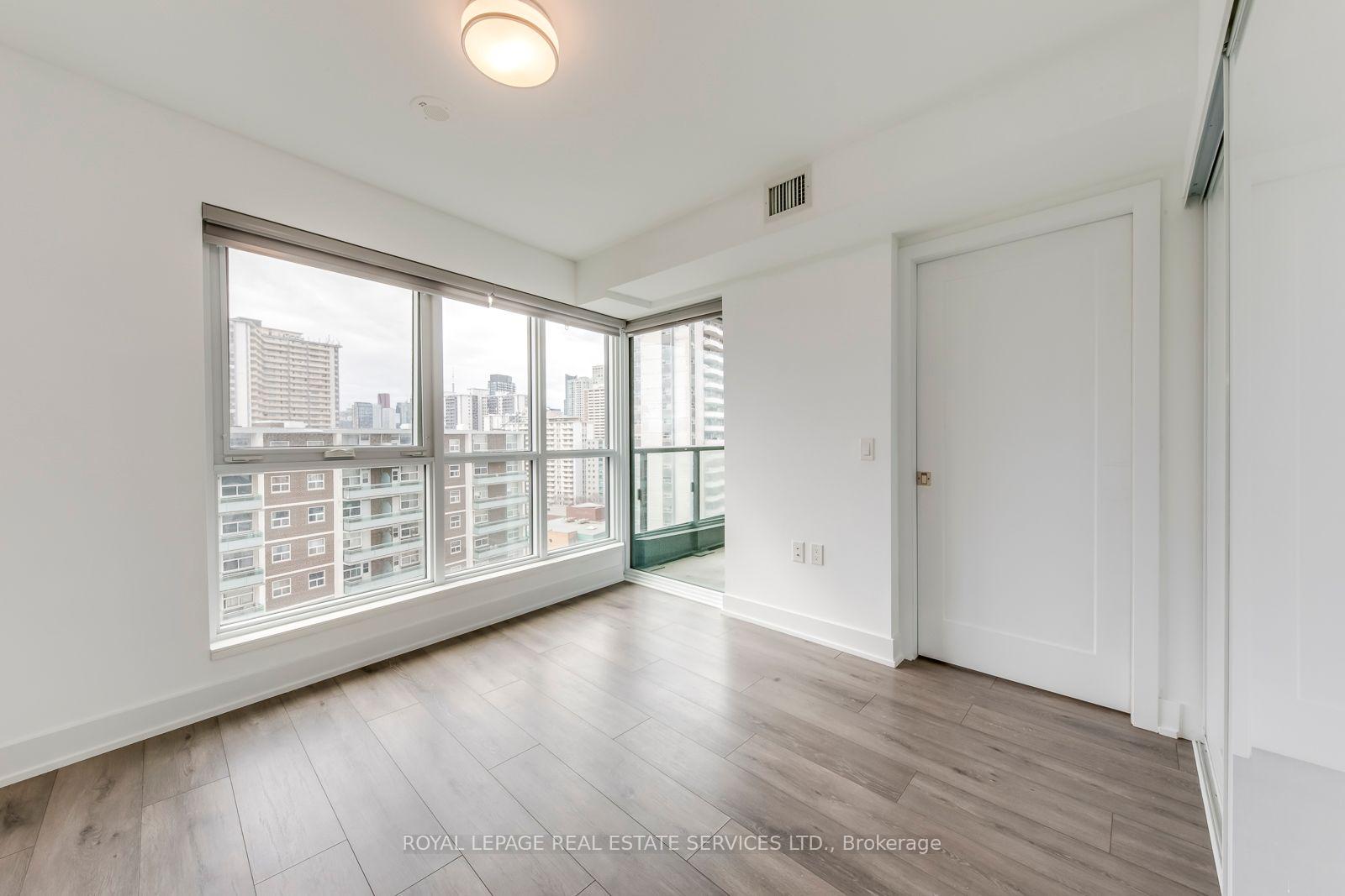 585 Bloor Street E 1320