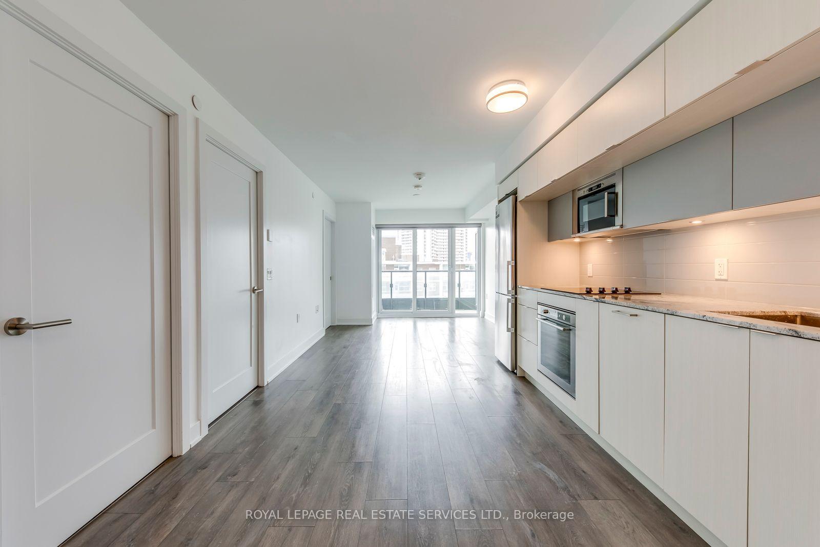585 Bloor Street E 1320