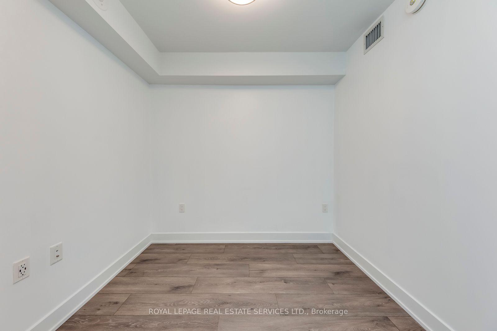 585 Bloor Street E 1320