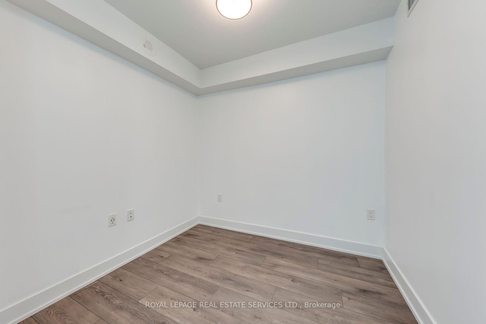 585 Bloor Street E 1320