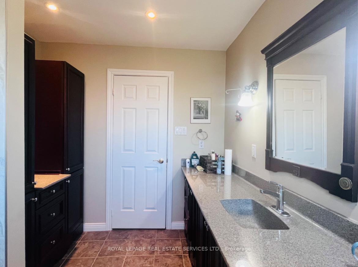 #UPPER - 1417 Thistledown Road Unit: UPPER