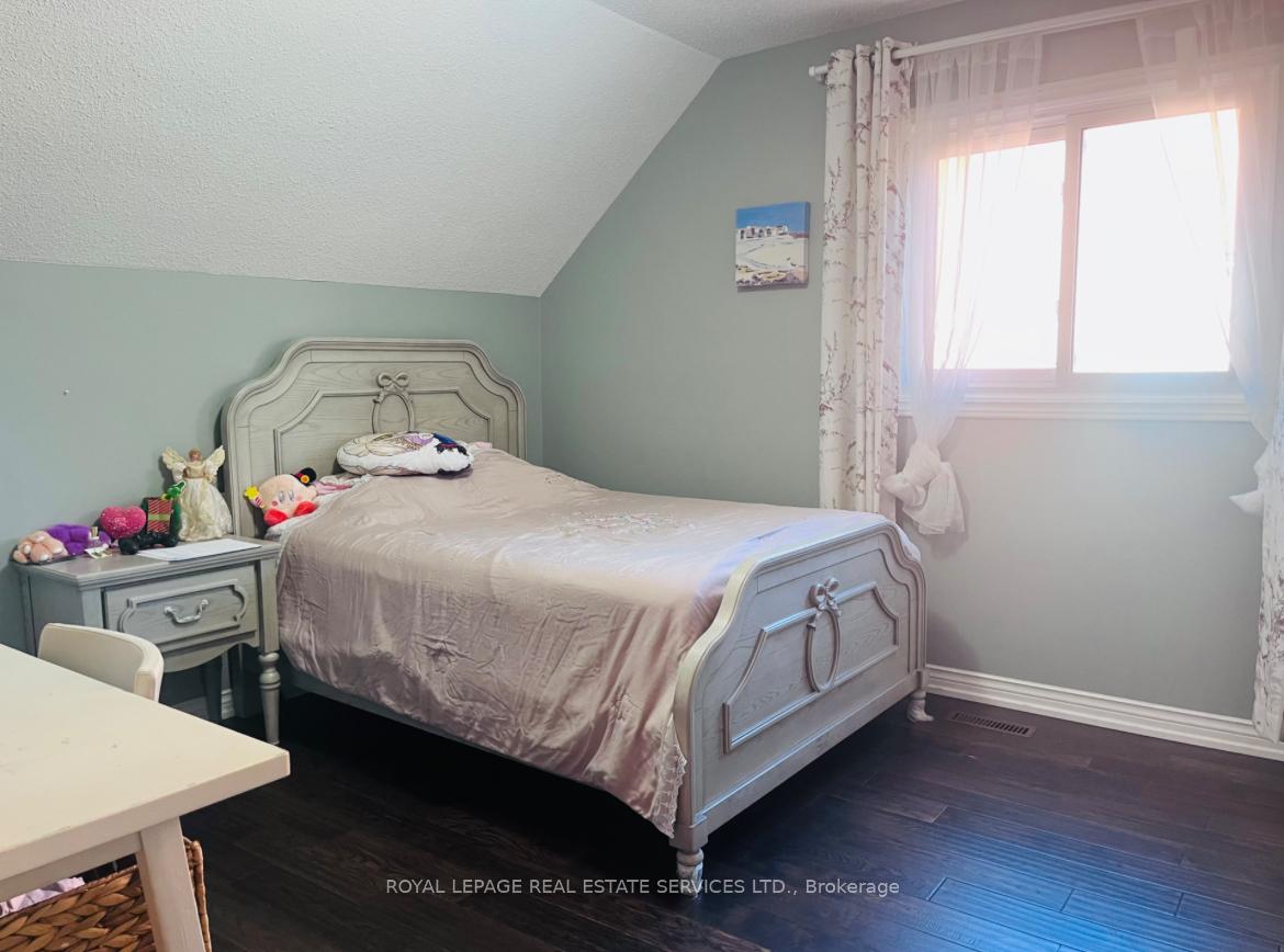 #UPPER - 1417 Thistledown Road Unit: UPPER