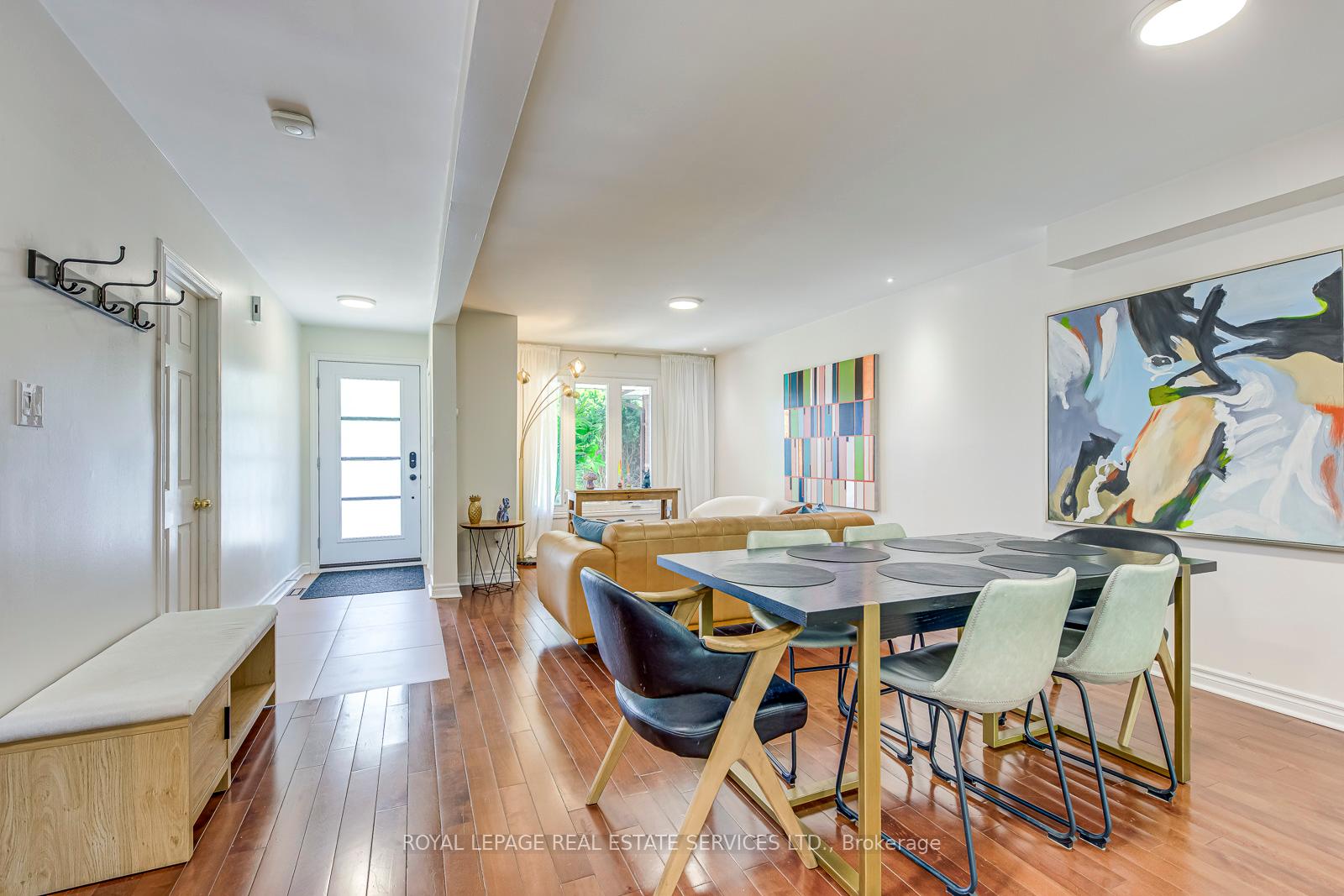 #Upper - 329 Hillside Drive Unit: Upper
