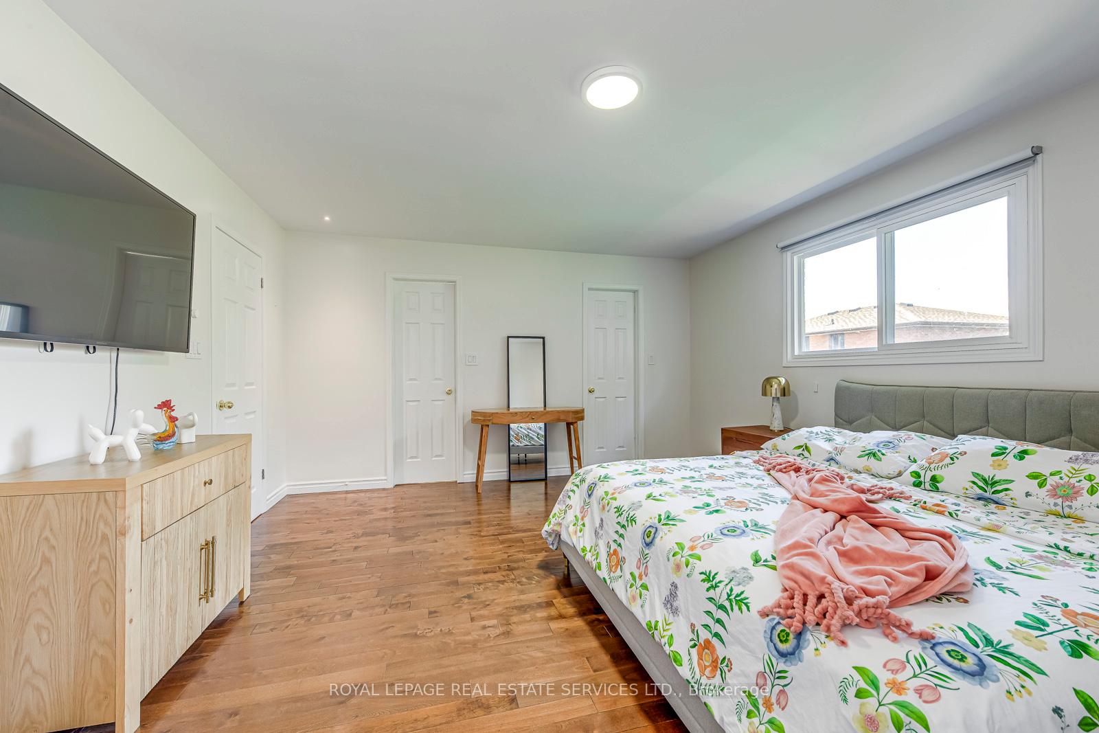 #Upper - 329 Hillside Drive Unit: Upper