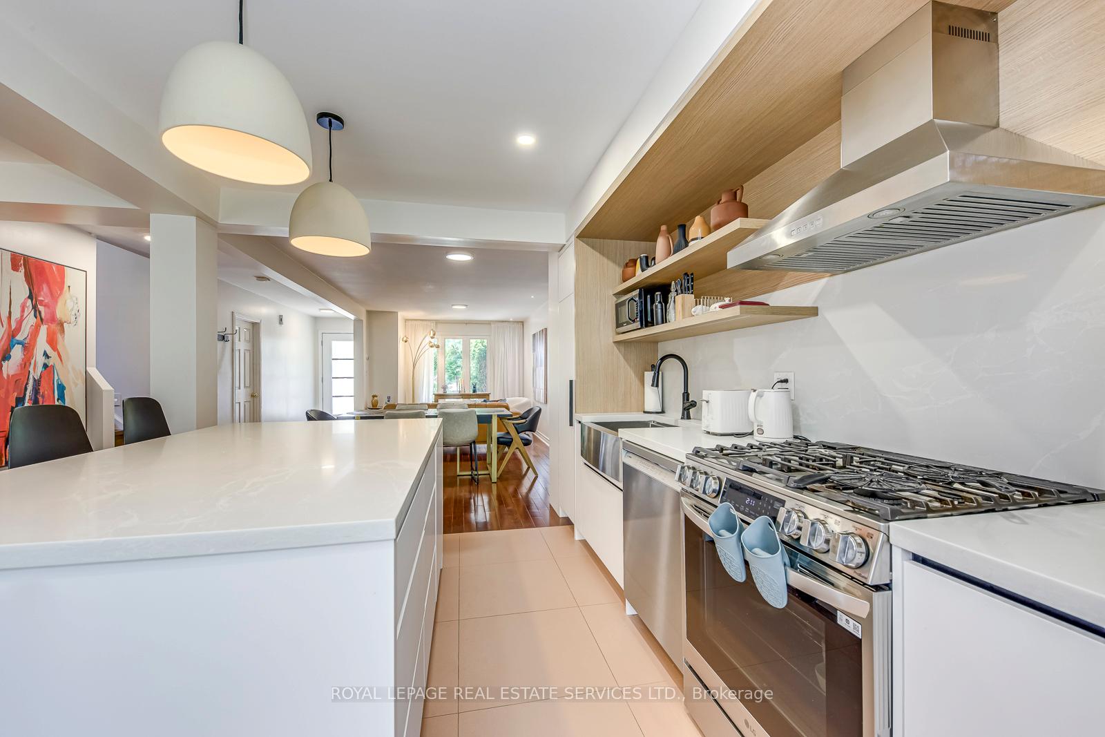 #Upper - 329 Hillside Drive Unit: Upper