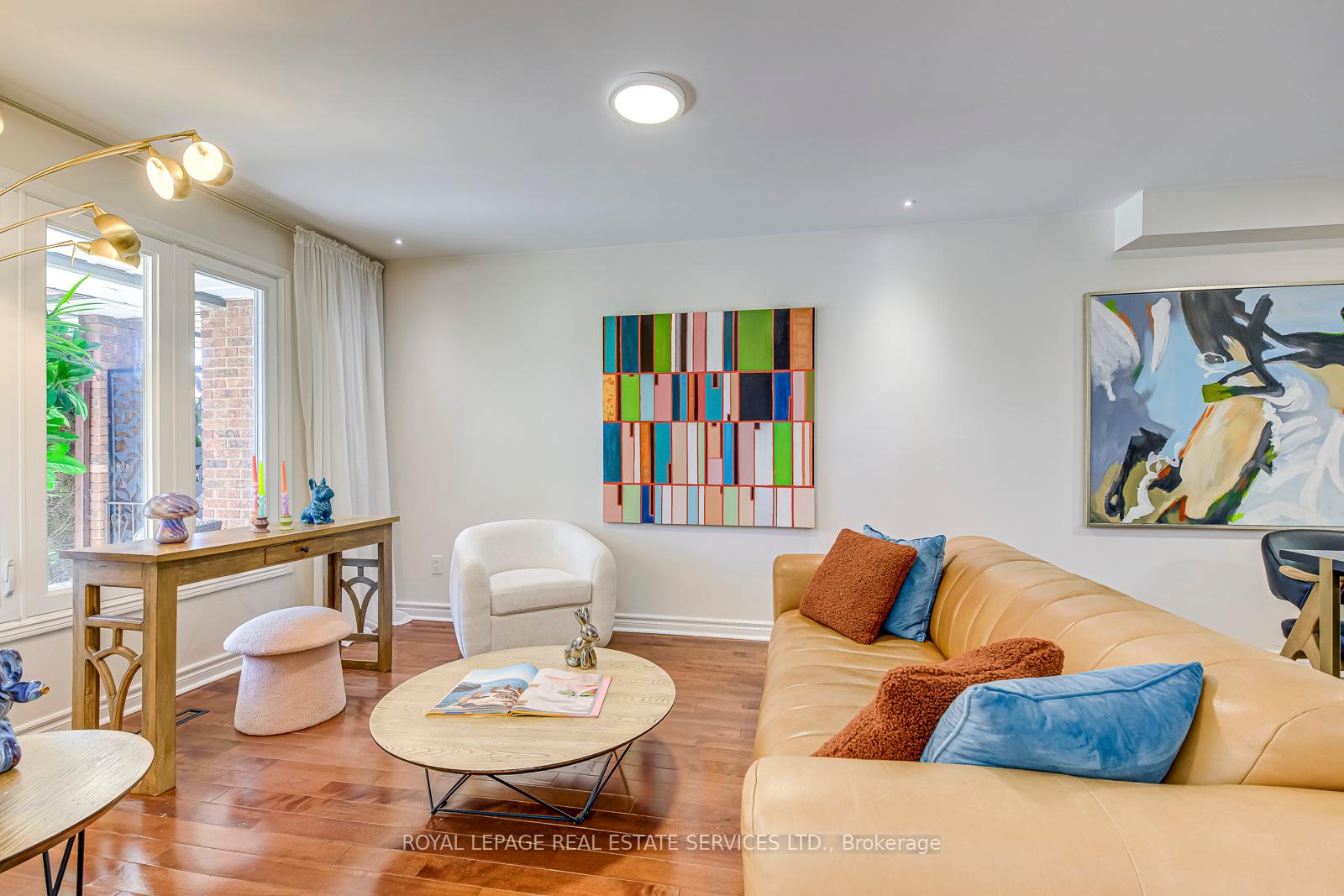 #Upper - 329 Hillside Drive Unit: Upper