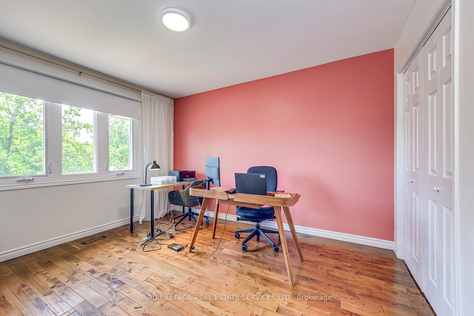 #Upper - 329 Hillside Drive Unit: Upper