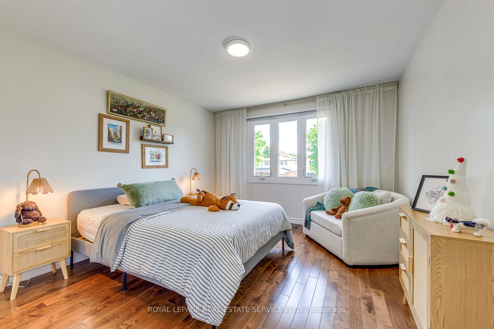 #Upper - 329 Hillside Drive Unit: Upper