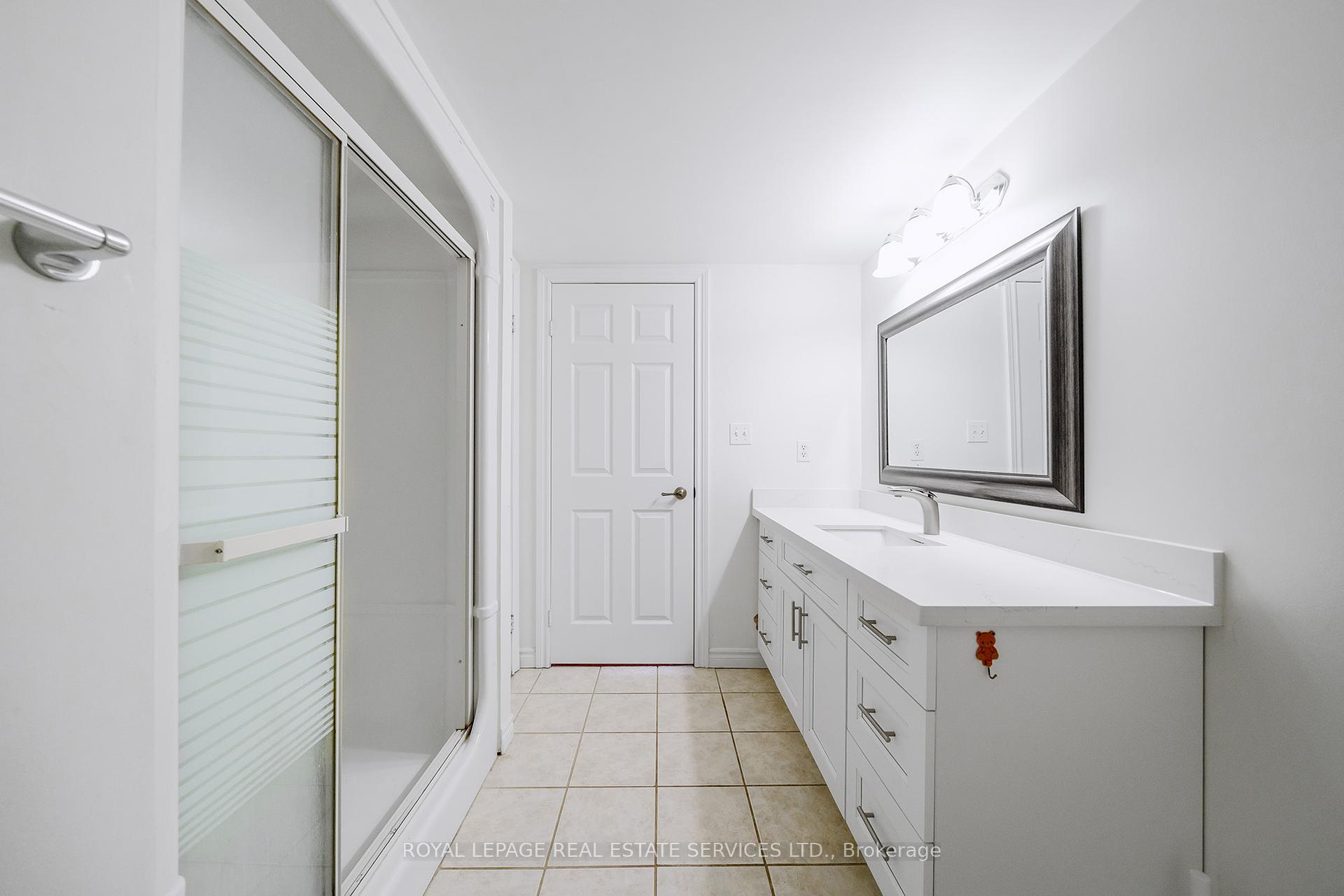 #212 - 1460 Bishops Gate Unit: 212