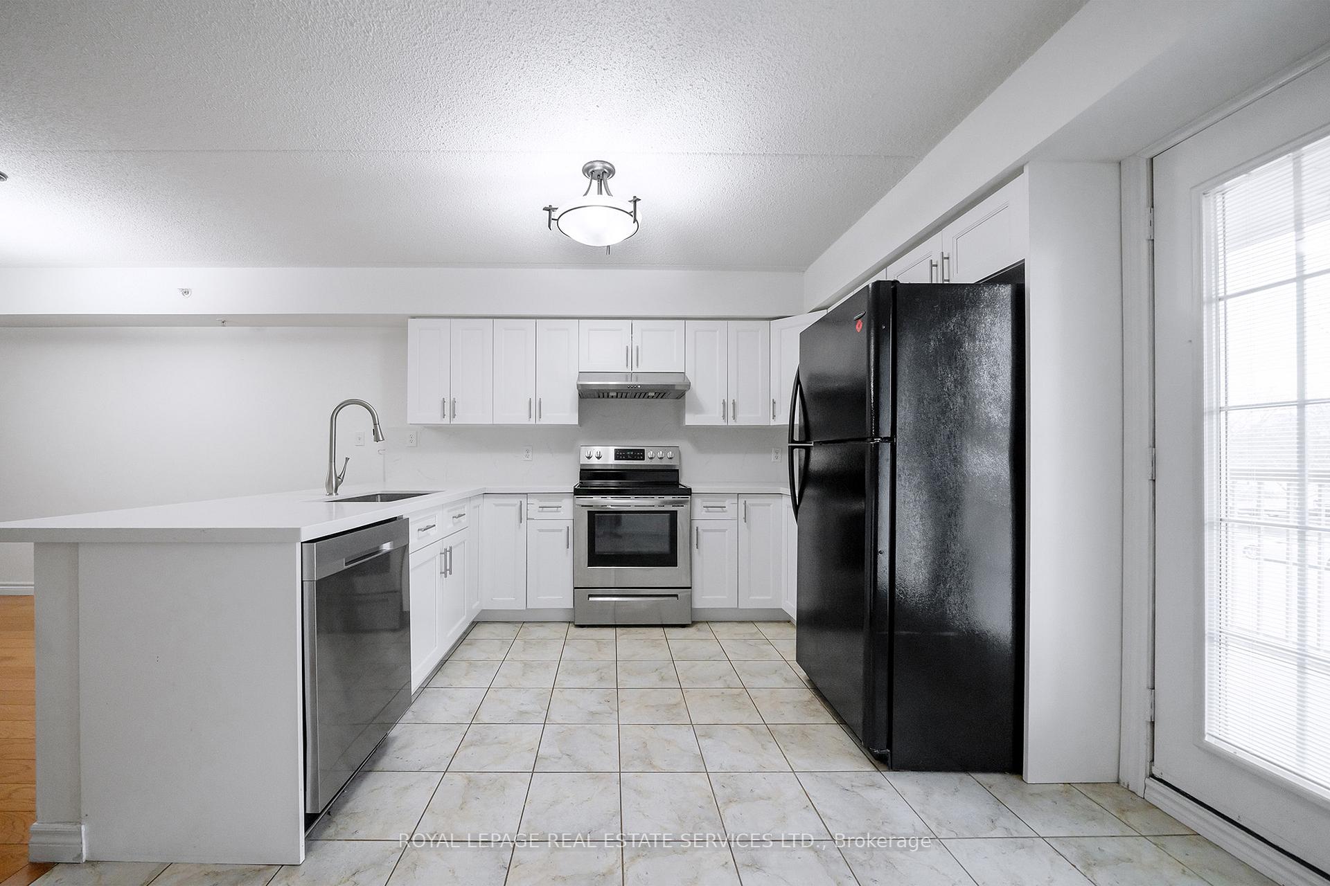 #212 - 1460 Bishops Gate Unit: 212