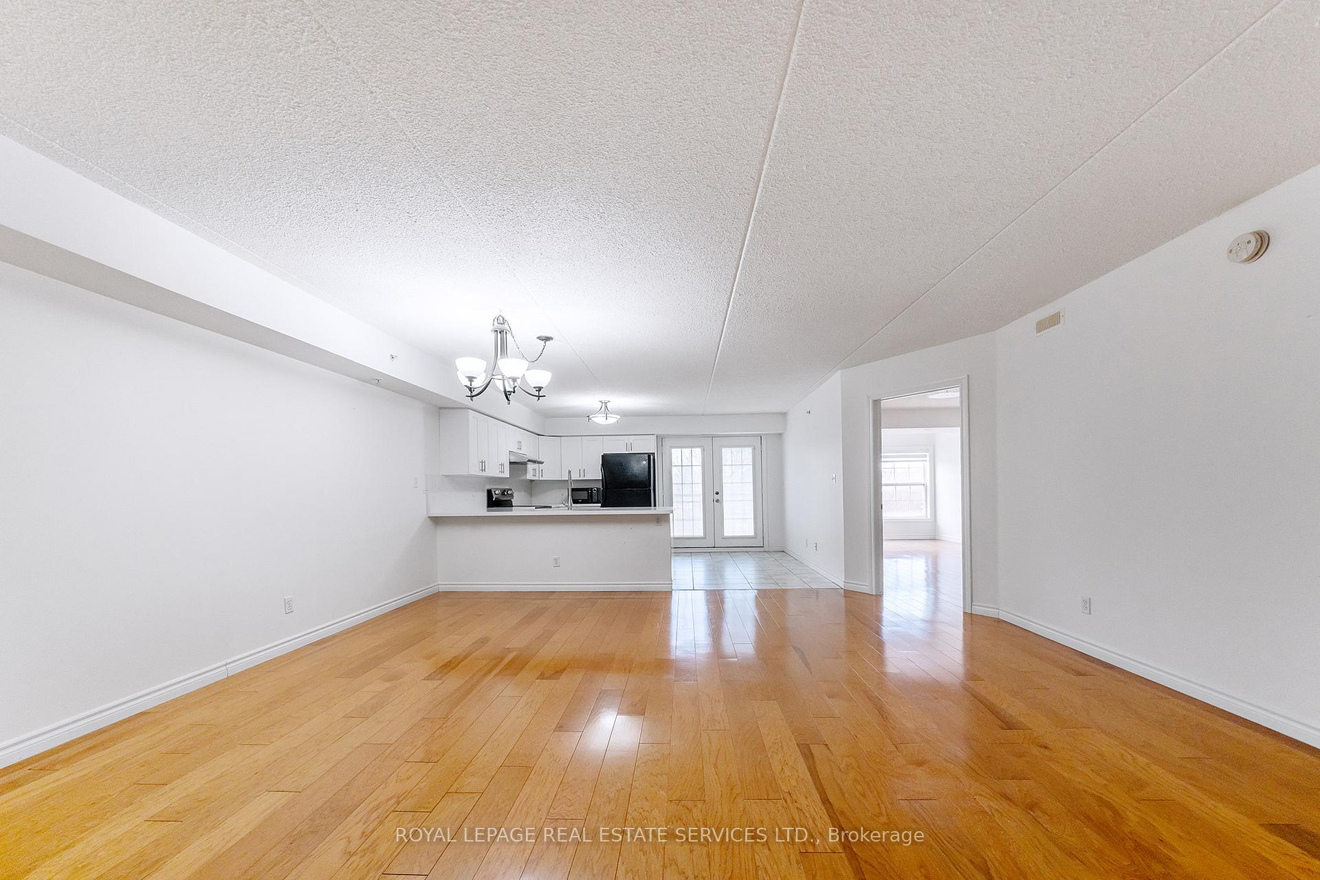 #212 - 1460 Bishops Gate Unit: 212