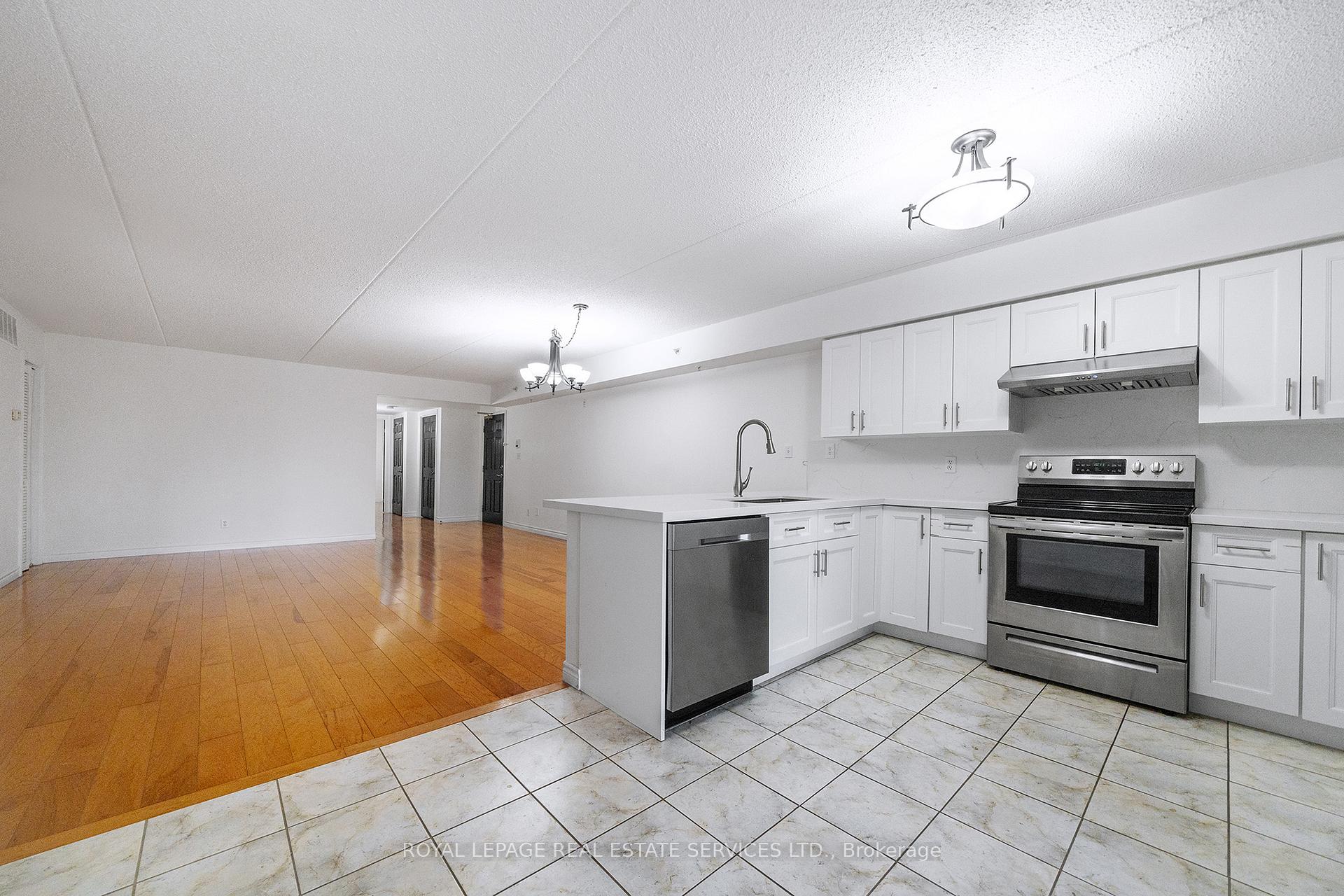 #212 - 1460 Bishops Gate Unit: 212