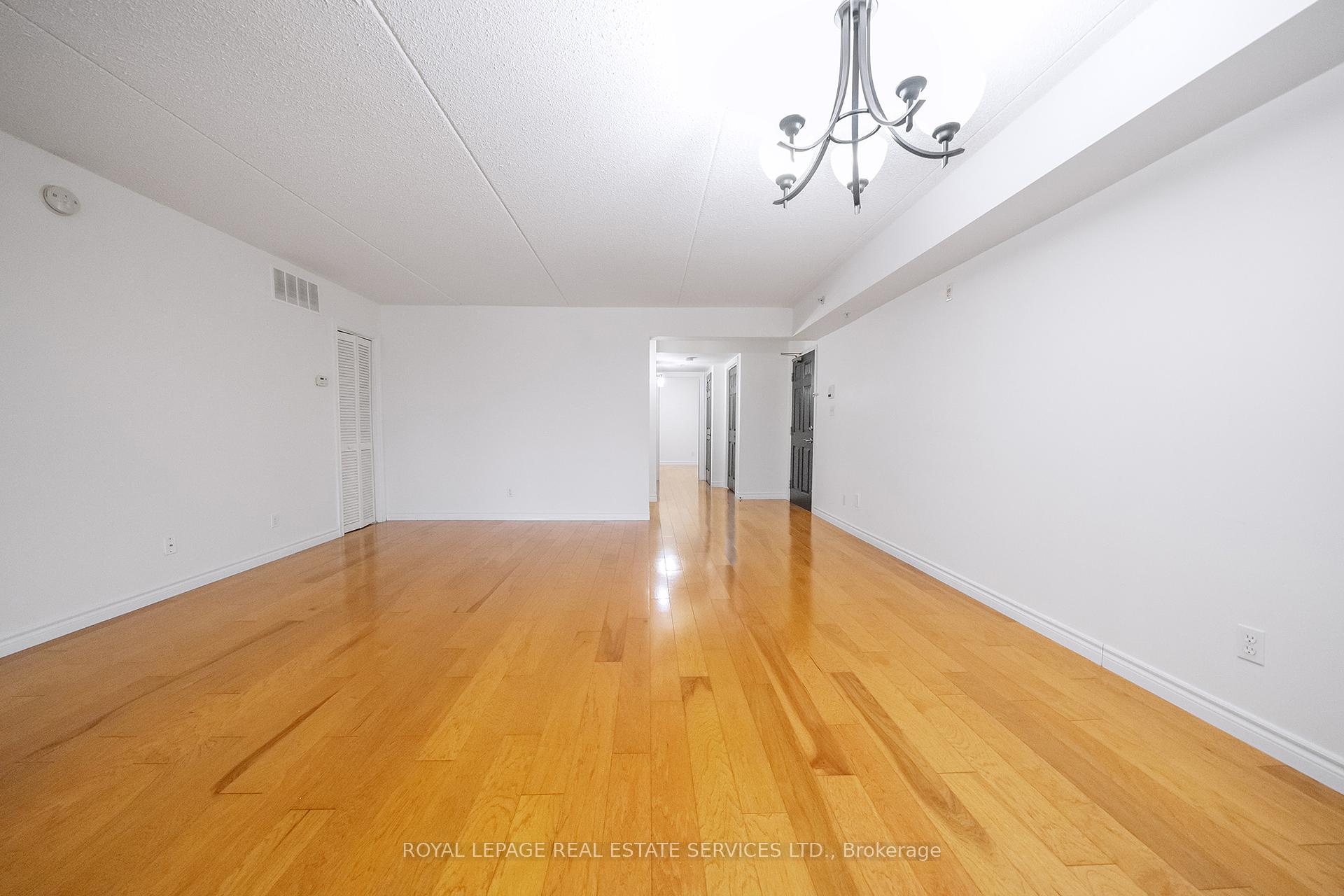 #212 - 1460 Bishops Gate Unit: 212