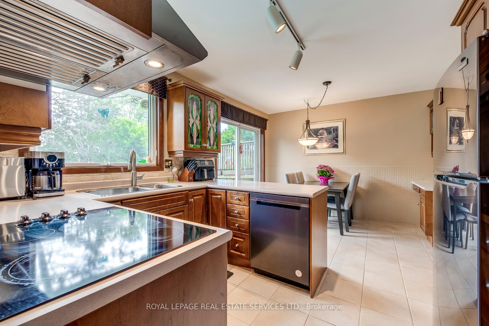 1605 Venetia Drive