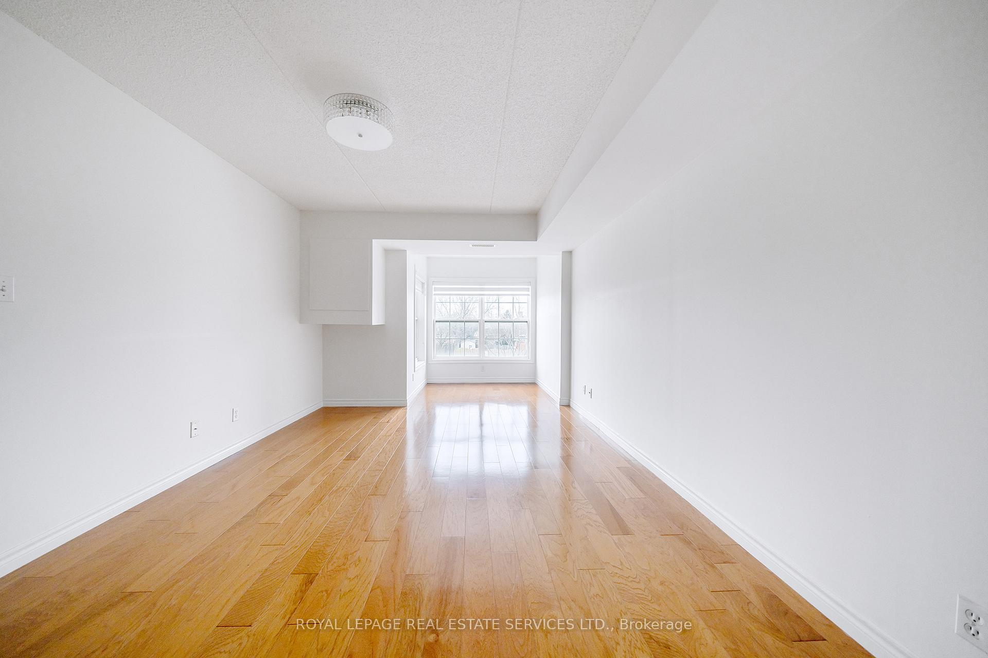 1460 Bishops Gate 212