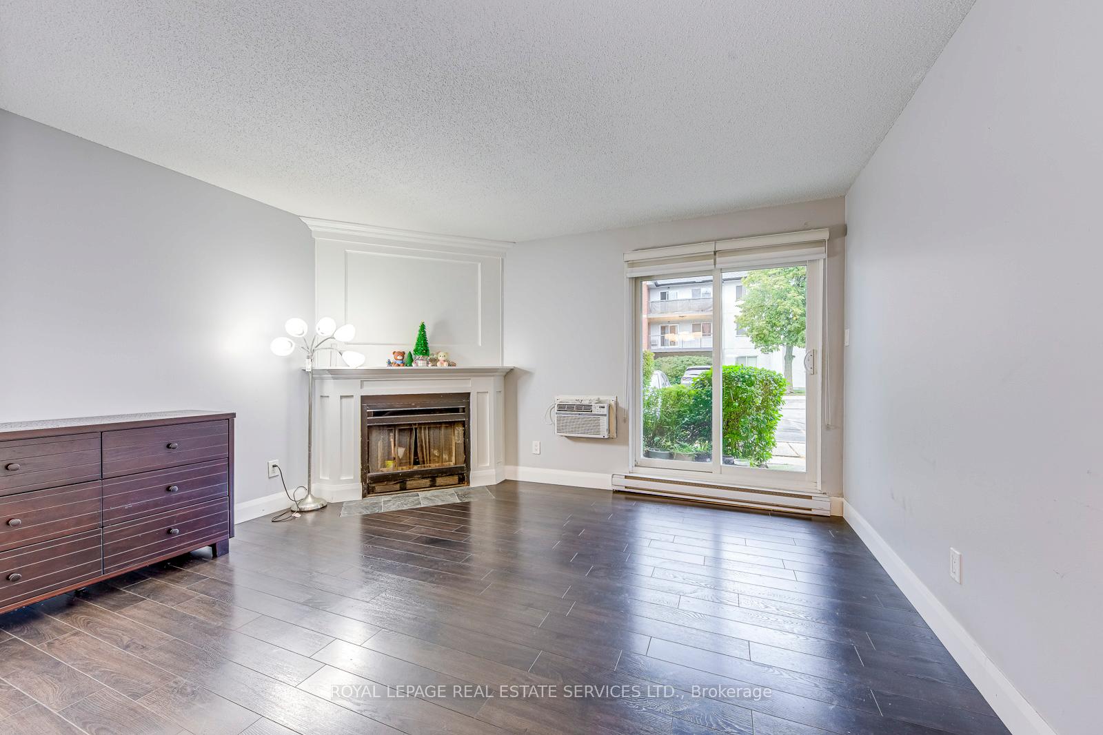 1450 Glen Abbey Gate 911