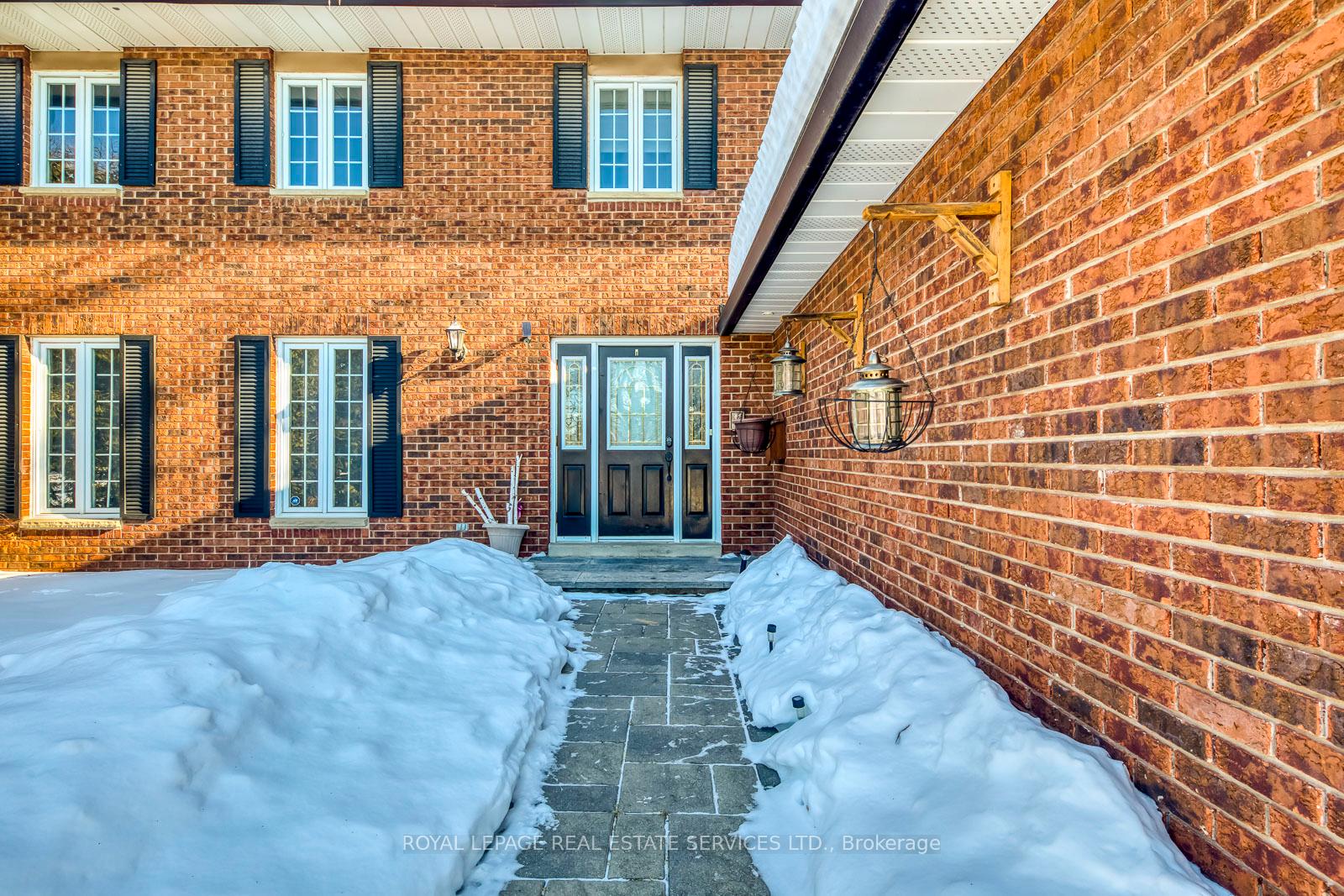 1462 Grand Boulevard