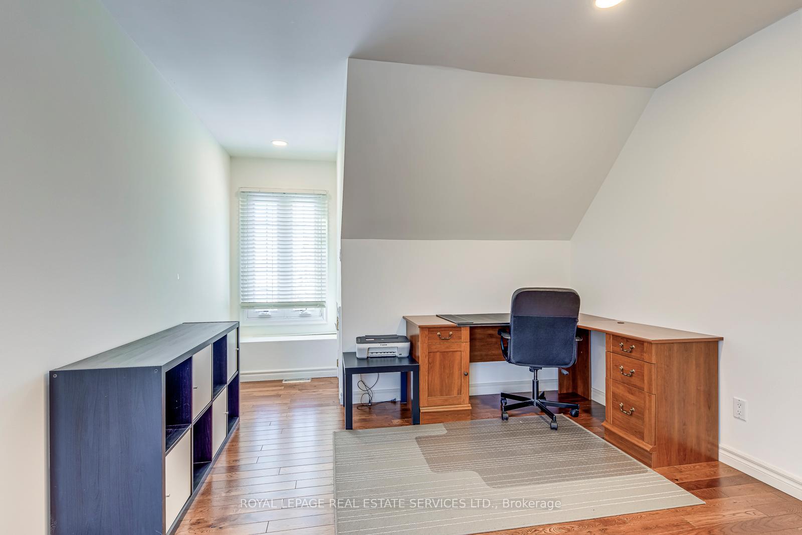 1462 Grand Boulevard