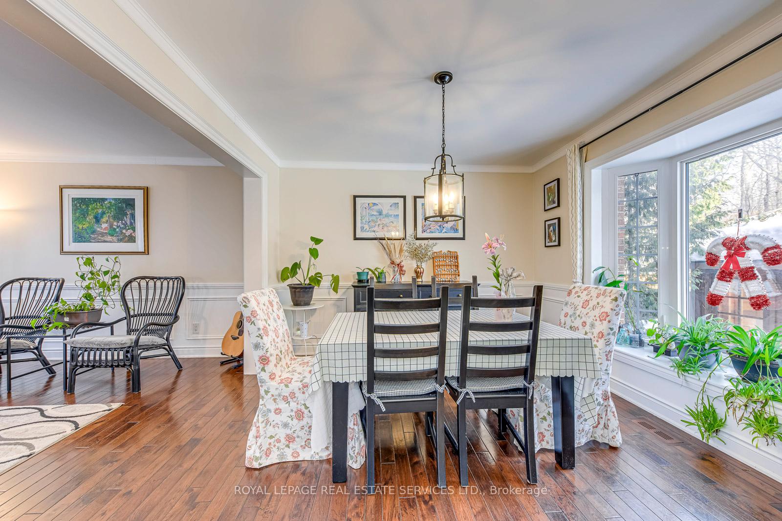 1462 Grand Boulevard