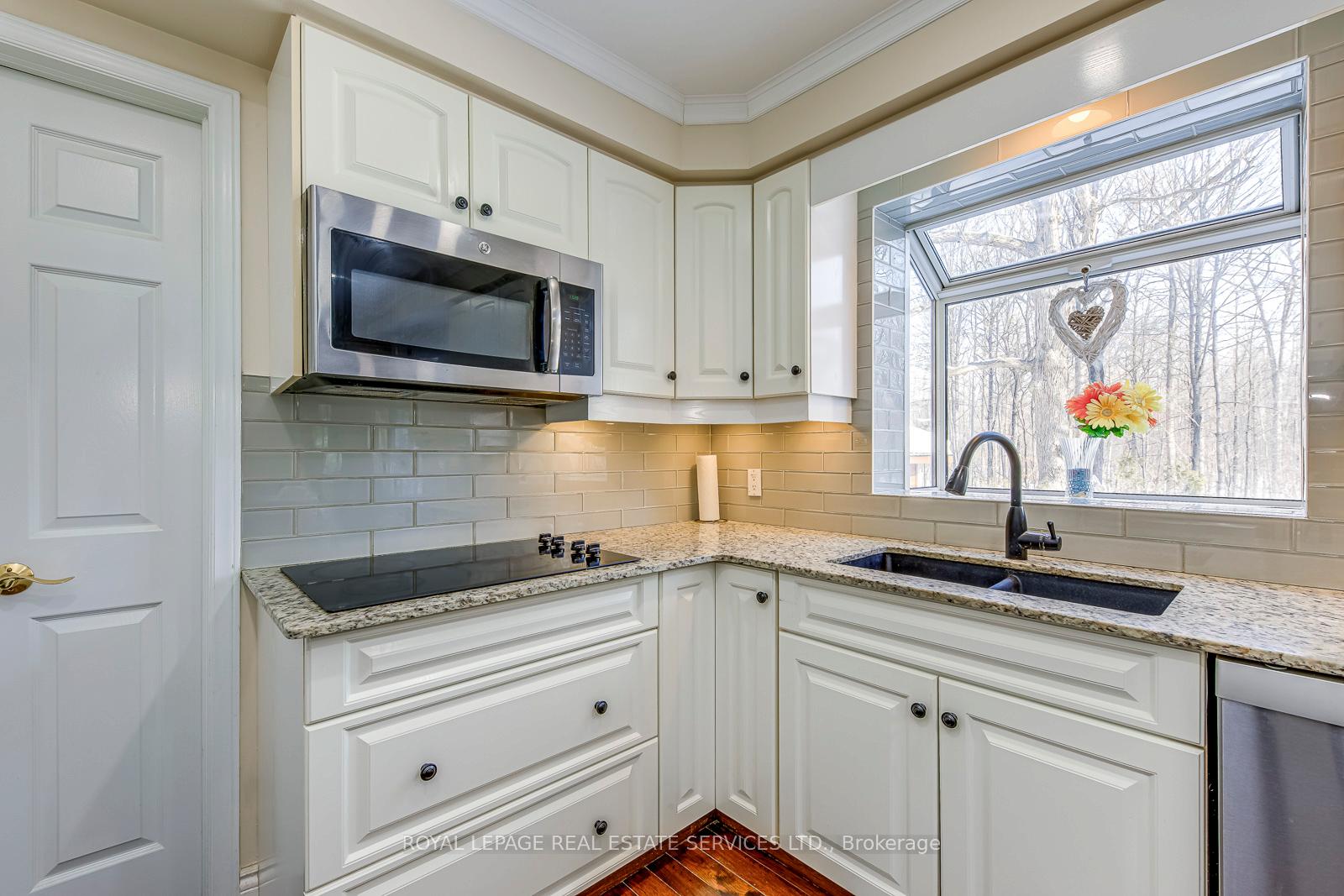 1462 Grand Boulevard