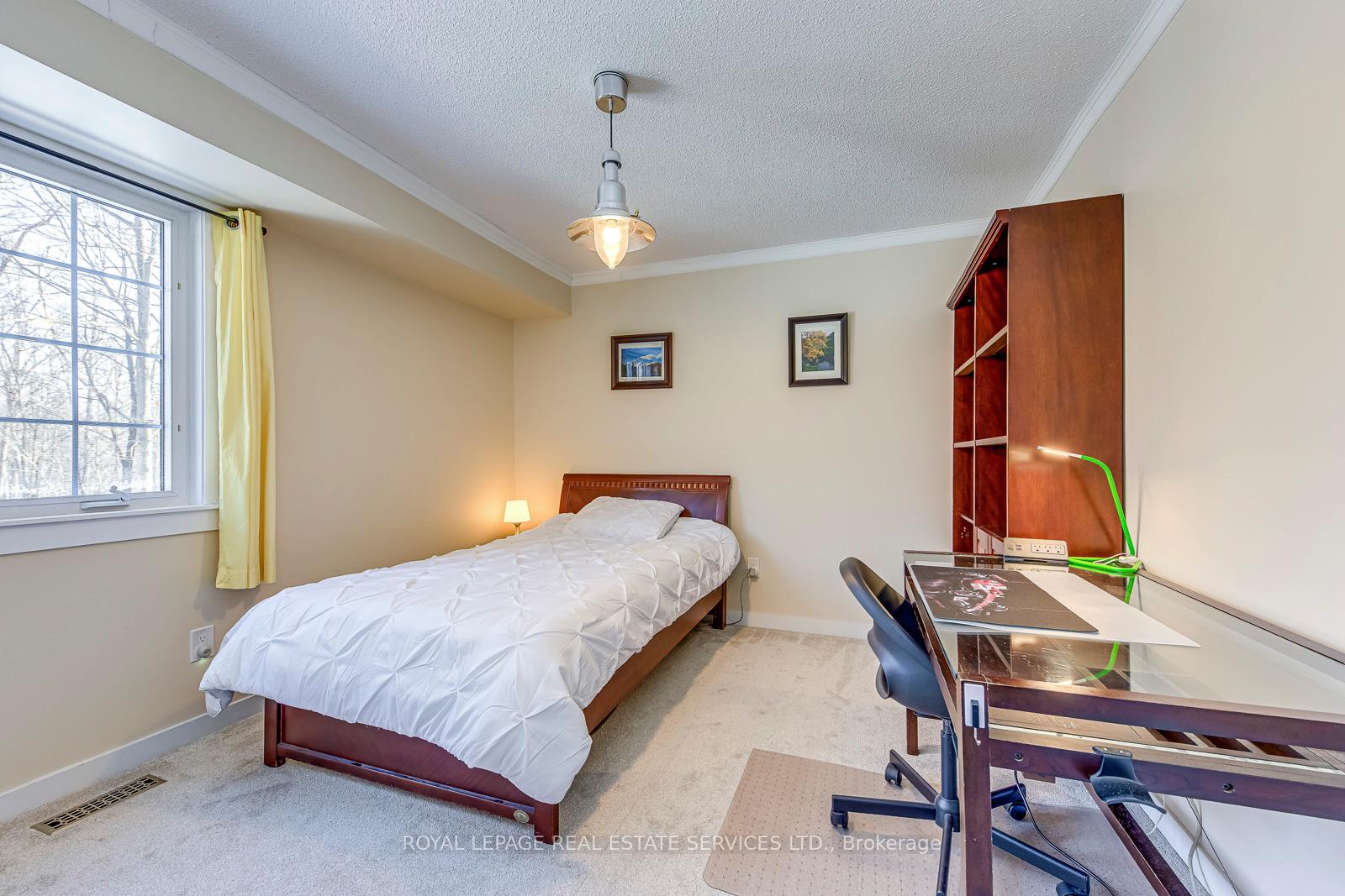 1462 Grand Boulevard