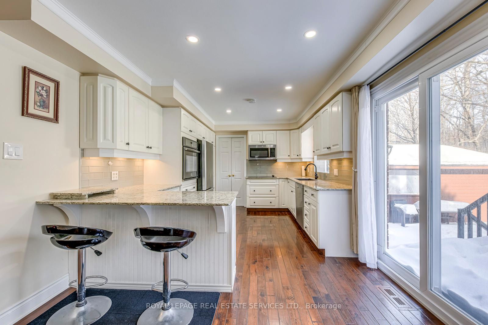 1462 Grand Boulevard