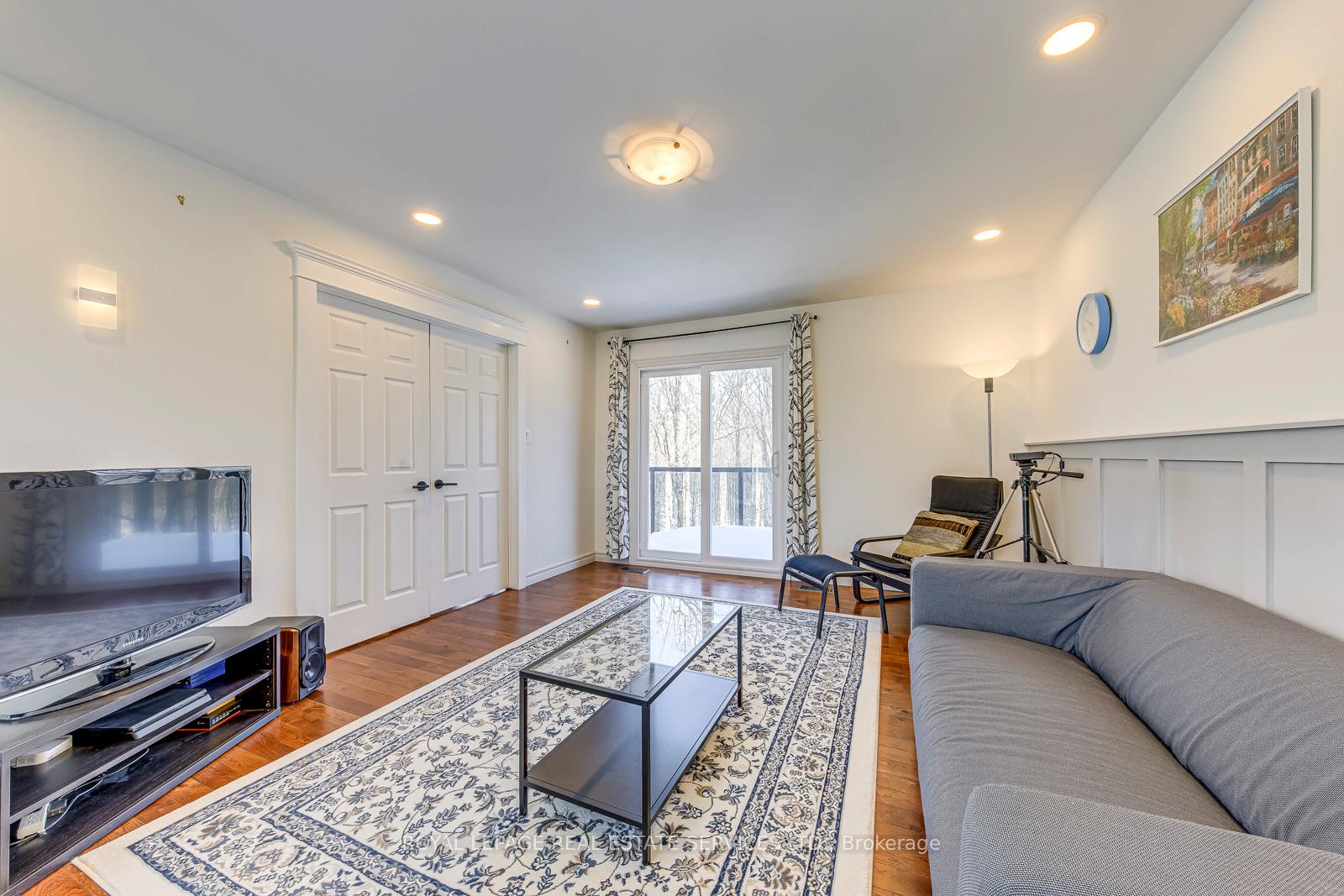 1462 Grand Boulevard