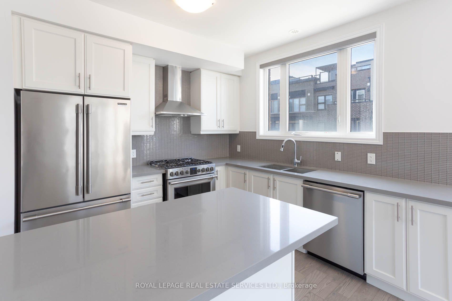 424 Rockwell Common, Oakville, ON L6H 0R7, Oakville ON, L6H 0R7