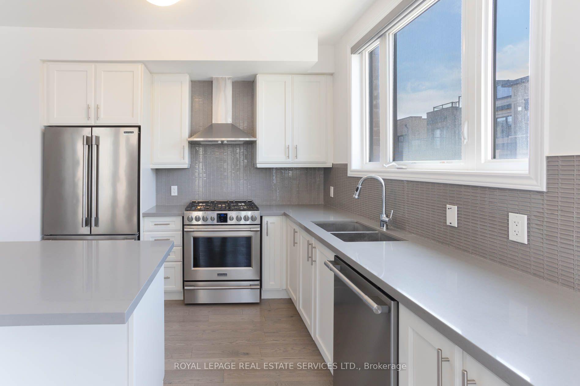 424 Rockwell Common, Oakville, ON L6H 0R7, Oakville ON, L6H 0R7