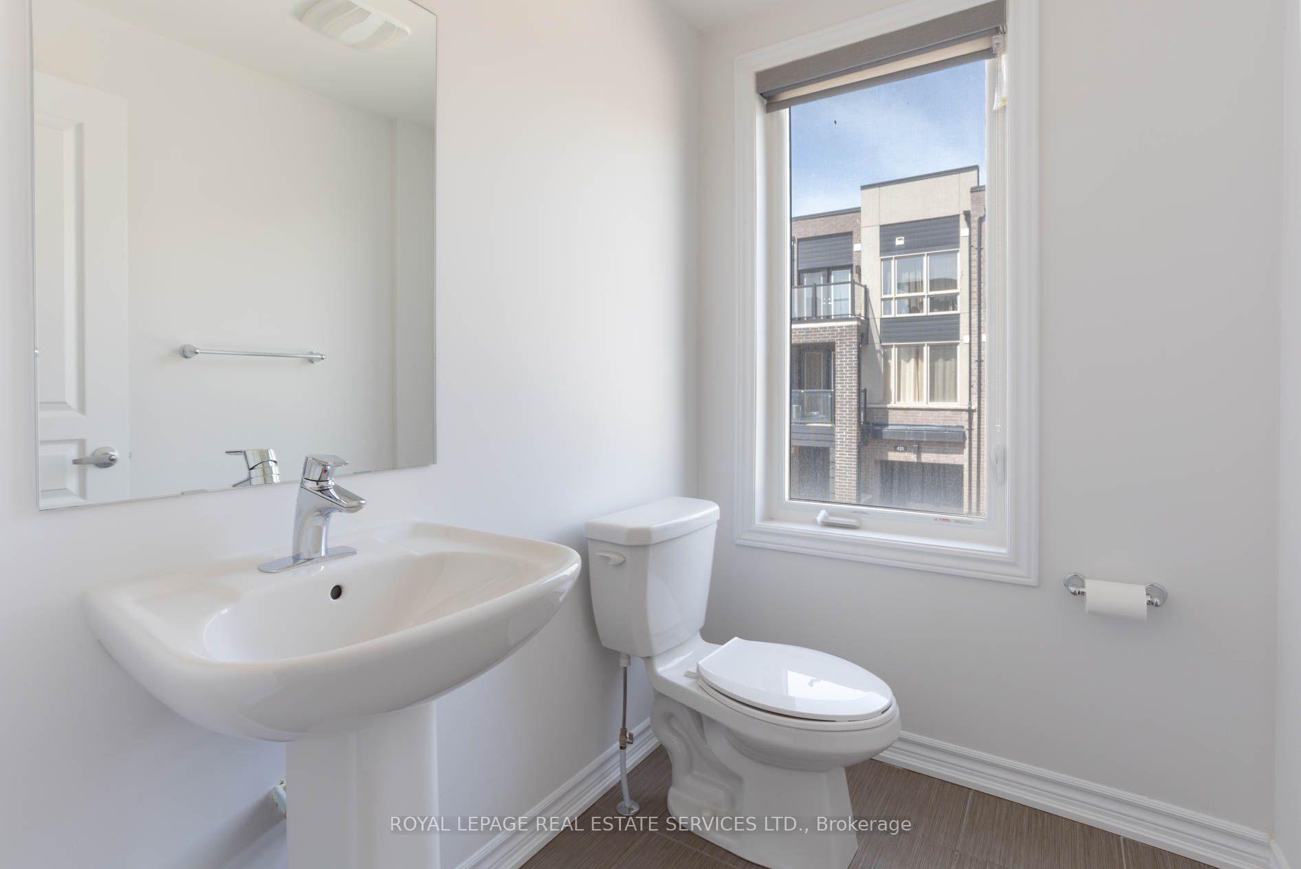 424 Rockwell Common, Oakville, ON L6H 0R7, Oakville ON, L6H 0R7